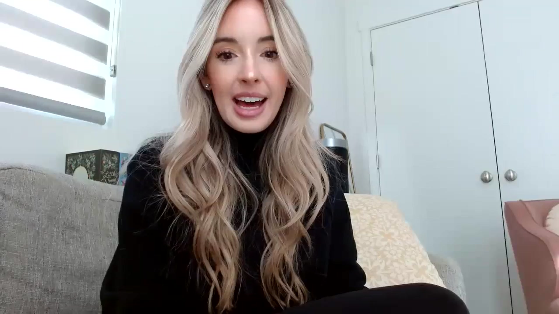 Gallery image thumbnail from Vegansoda's myfreecams stream on, 03/10/2024, 22:21 image 3 of 20