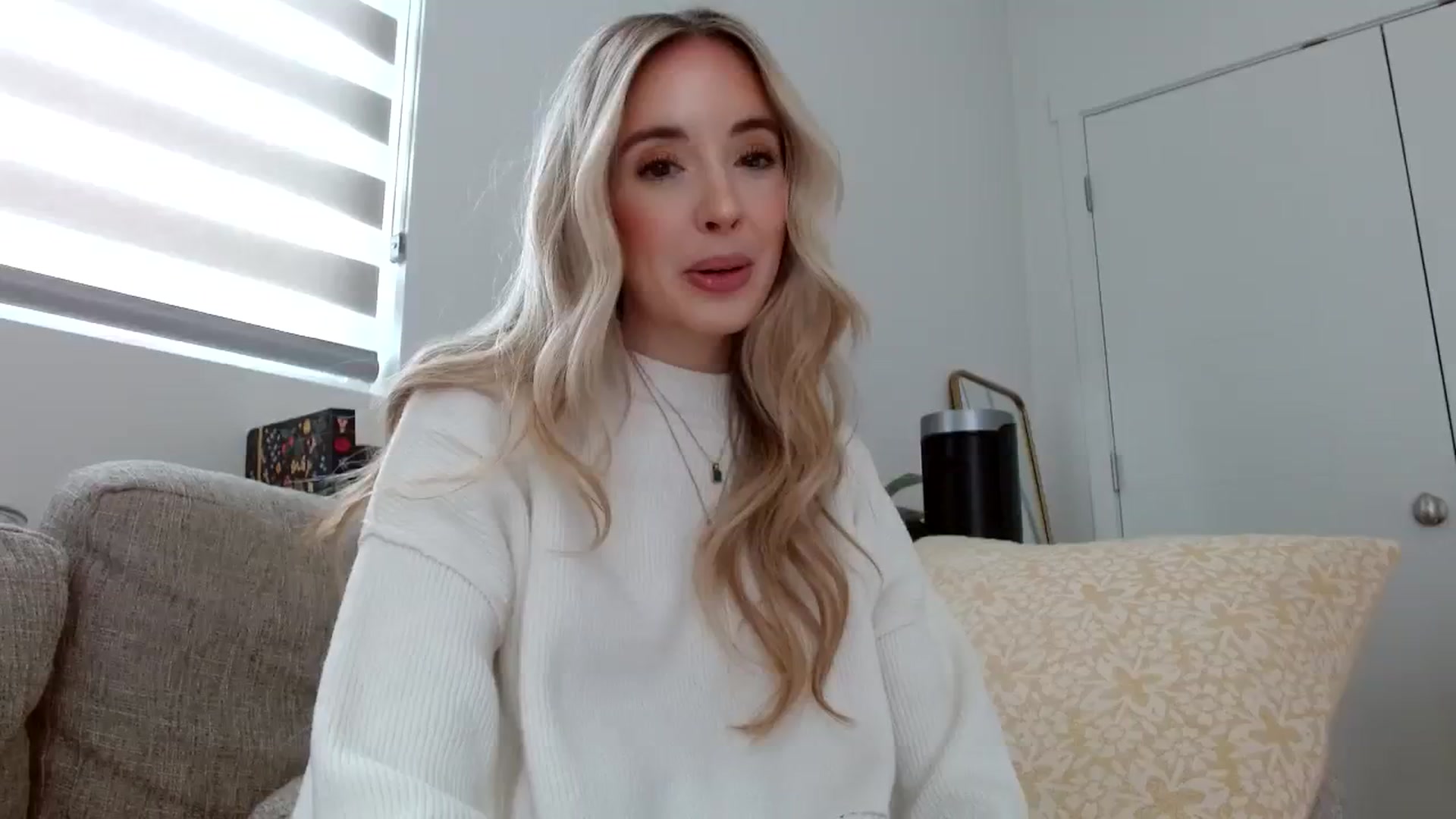 Gallery image thumbnail from Vegansoda's myfreecams stream on, 03/13/2024, 21:21 image 19 of 20