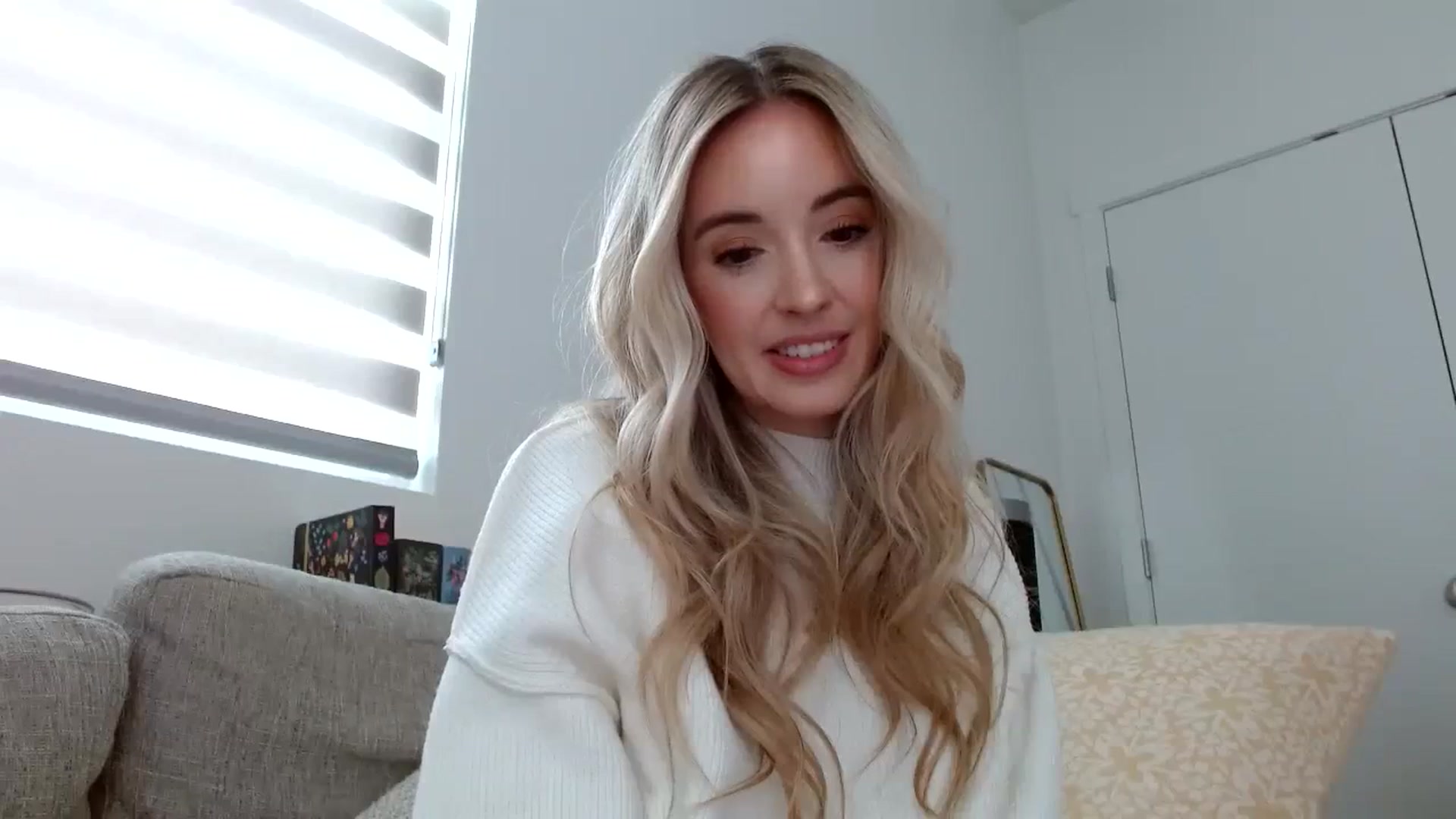 Gallery image thumbnail from Vegansoda's myfreecams stream on, 03/13/2024, 21:21 image 6 of 20