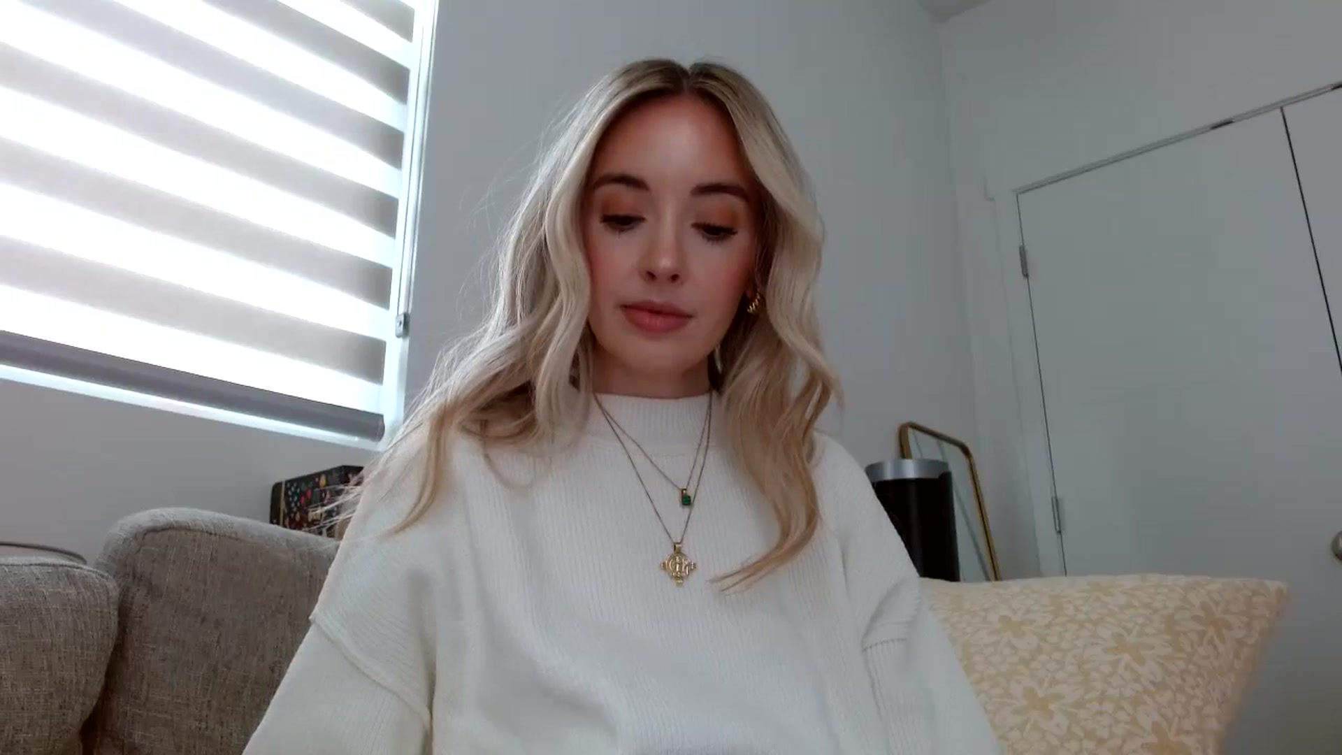 Gallery image thumbnail from Vegansoda's myfreecams stream on, 03/13/2024, 21:21 image 15 of 20