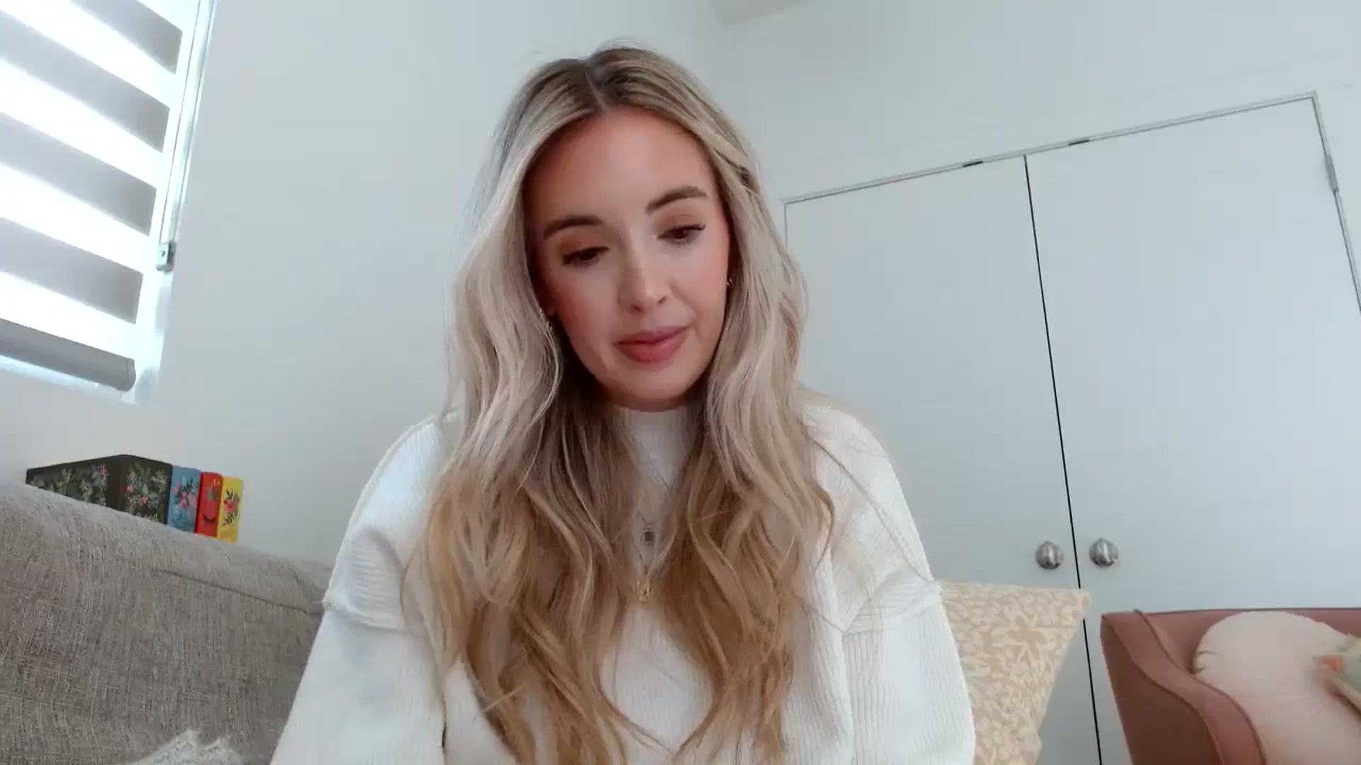 Gallery image thumbnail from Vegansoda's myfreecams stream on, 03/13/2024, 22:52 image 20 of 20