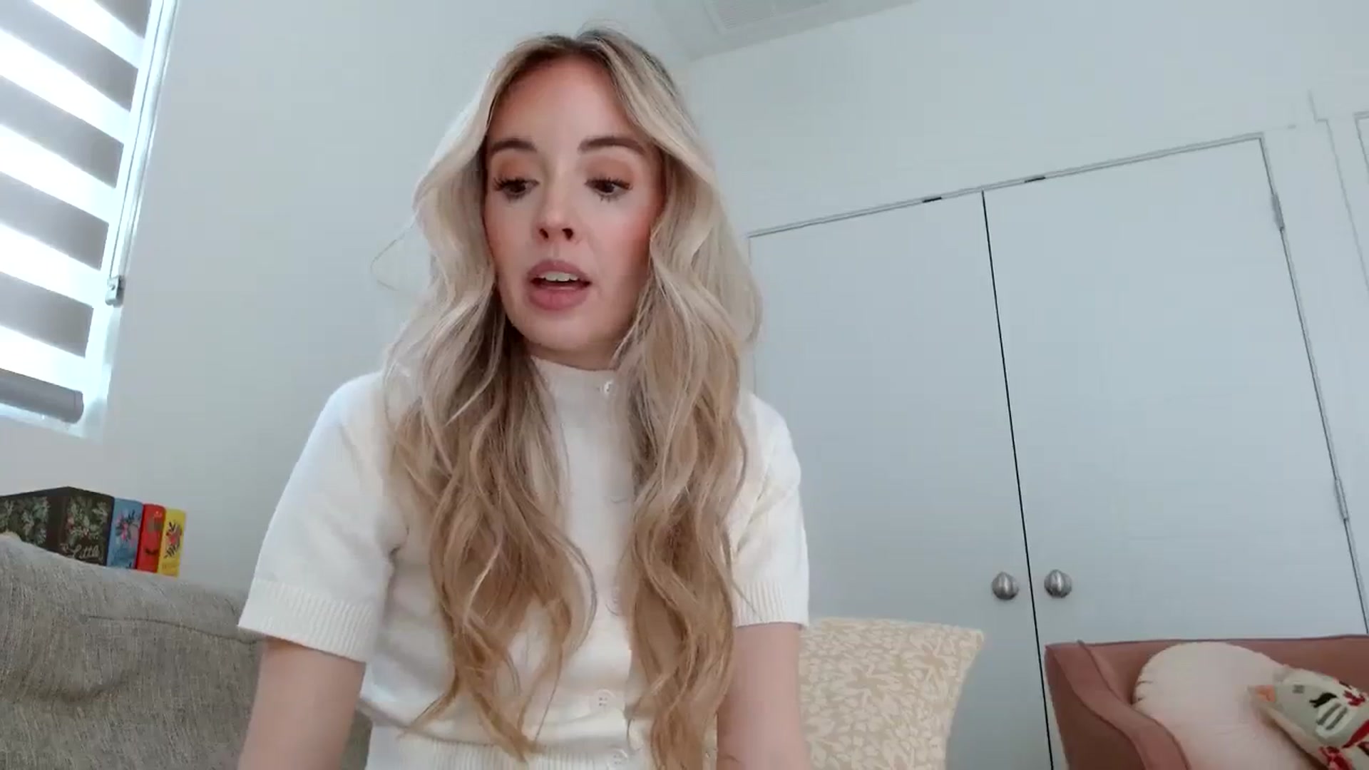 Gallery image thumbnail from Vegansoda's myfreecams stream on, 03/14/2024, 22:32 image 6 of 20