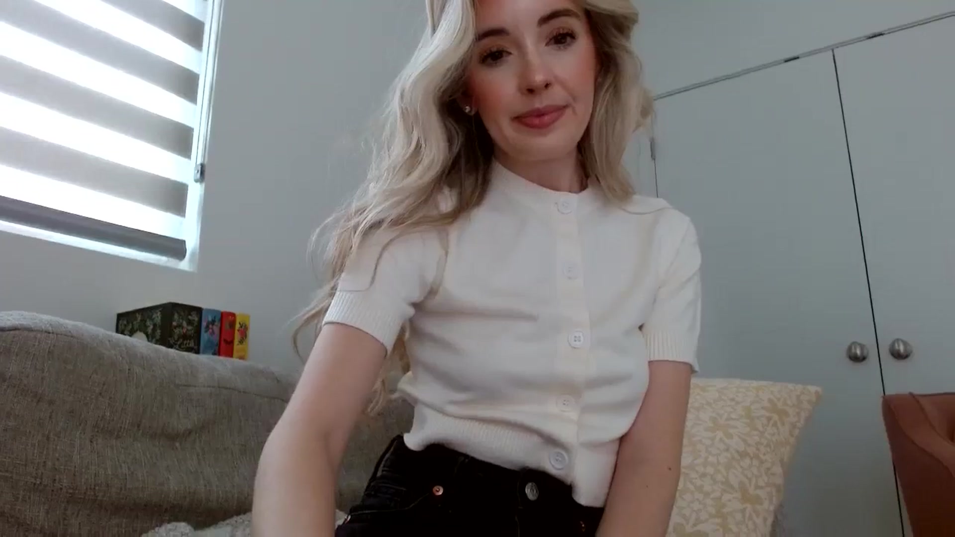 Gallery image thumbnail from Vegansoda's myfreecams stream on, 03/14/2024, 22:32 image 19 of 20