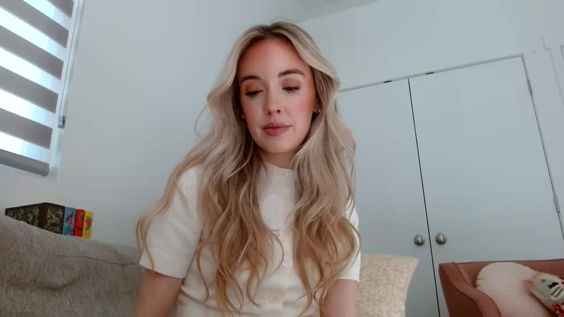 Gallery image thumbnail from Vegansoda's myfreecams stream on, 03/14/2024, 22:32 image 1 of 20