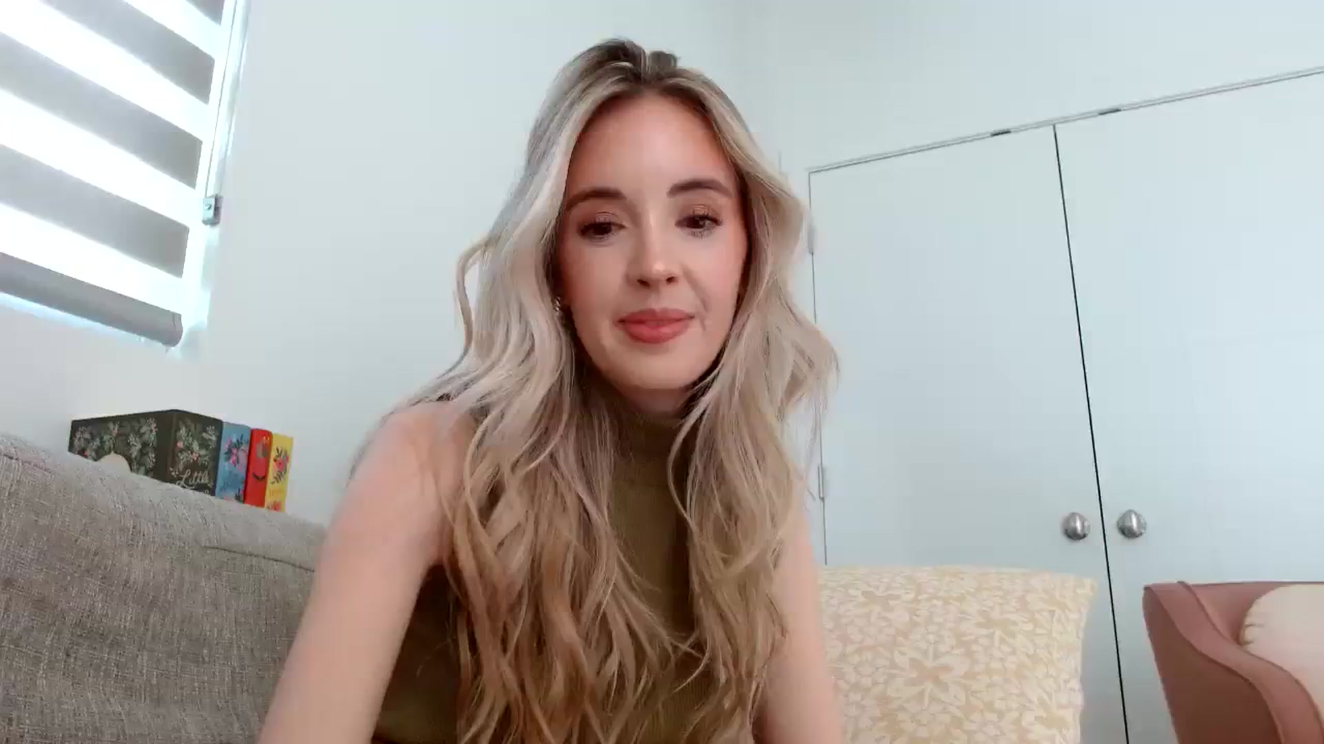 Gallery image thumbnail from Vegansoda's myfreecams stream on, 03/15/2024, 23:50 image 9 of 20