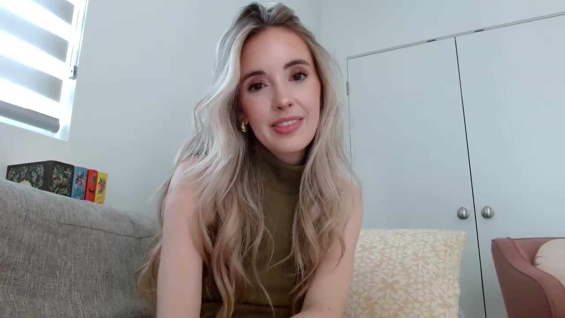 Gallery image thumbnail from Vegansoda's myfreecams stream on, 03/15/2024, 23:50 image 2 of 20