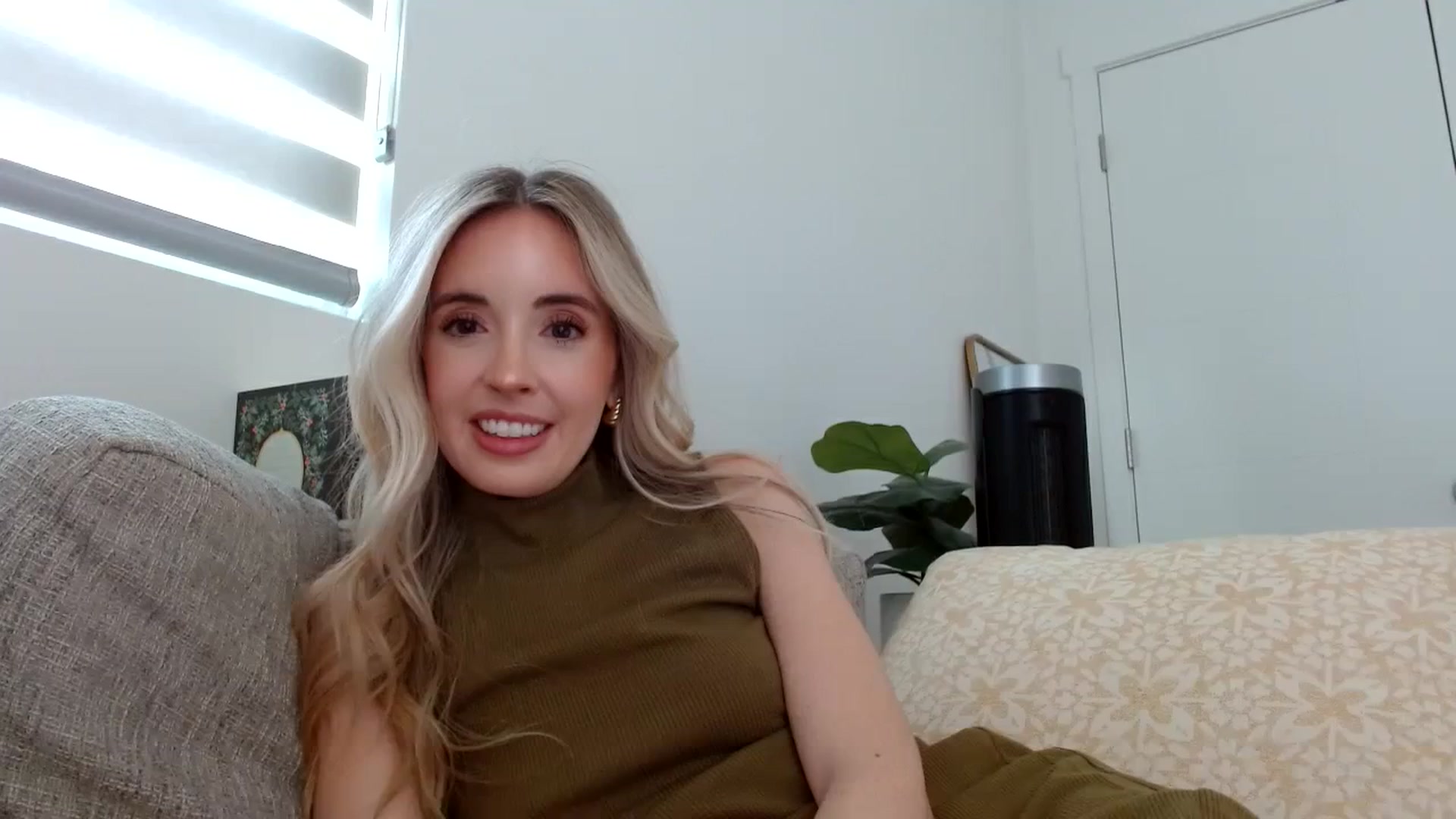 Gallery image thumbnail from Vegansoda's myfreecams stream on, 03/15/2024, 23:50 image 14 of 20