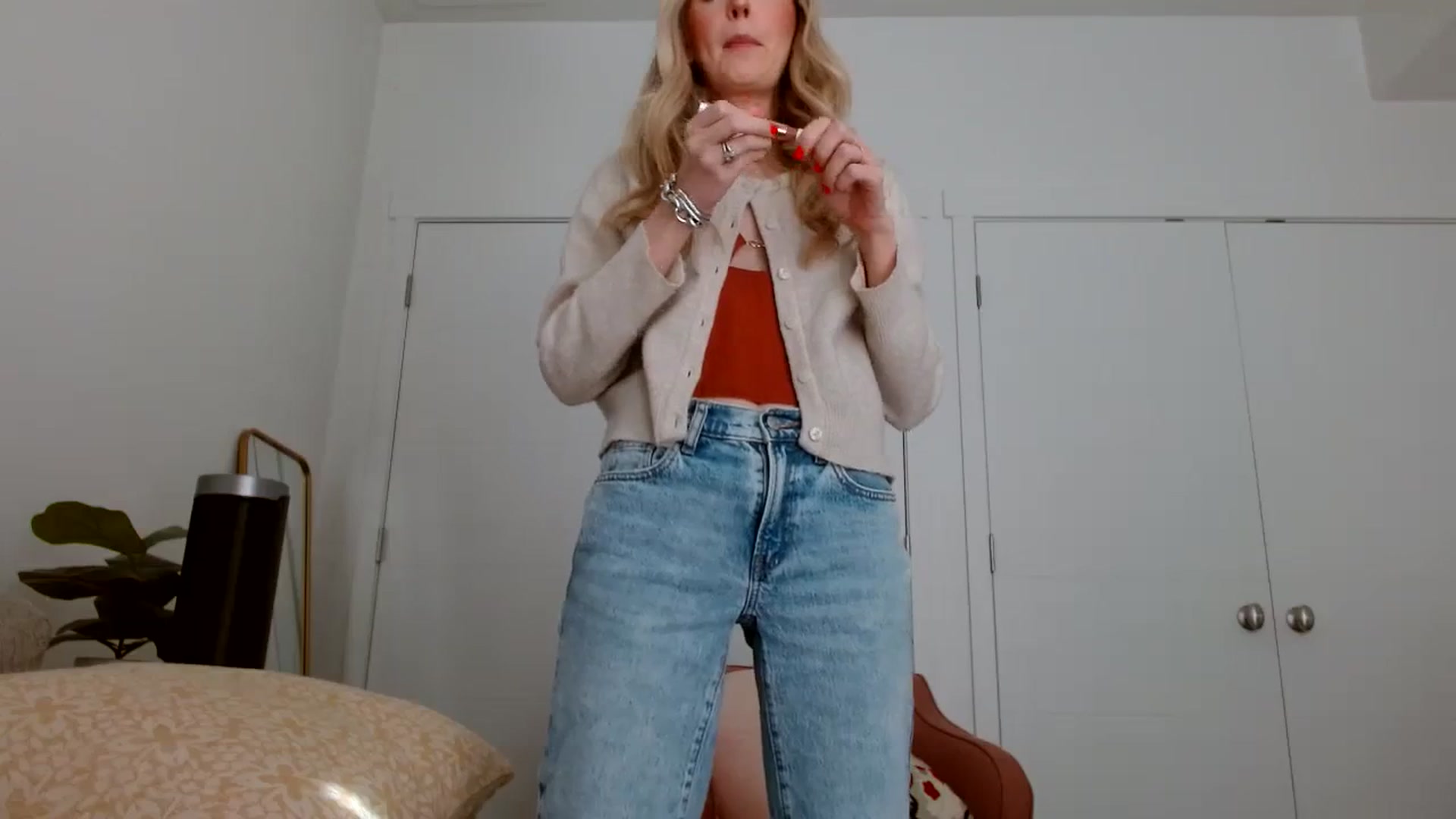 Gallery image thumbnail from Vegansoda's myfreecams stream on, 03/18/2024, 21:22 image 9 of 20