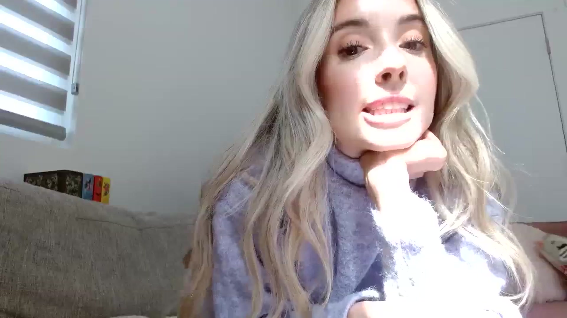 Gallery image thumbnail from Vegansoda's myfreecams stream on, 03/20/2024, 22:03 image 8 of 20