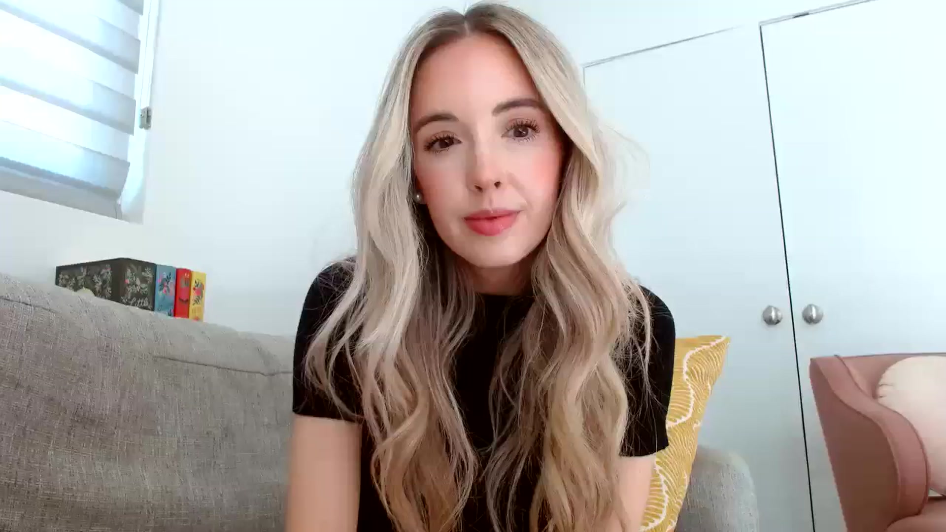 Gallery image thumbnail from Vegansoda's myfreecams stream on, 03/25/2024, 22:35 image 3 of 20