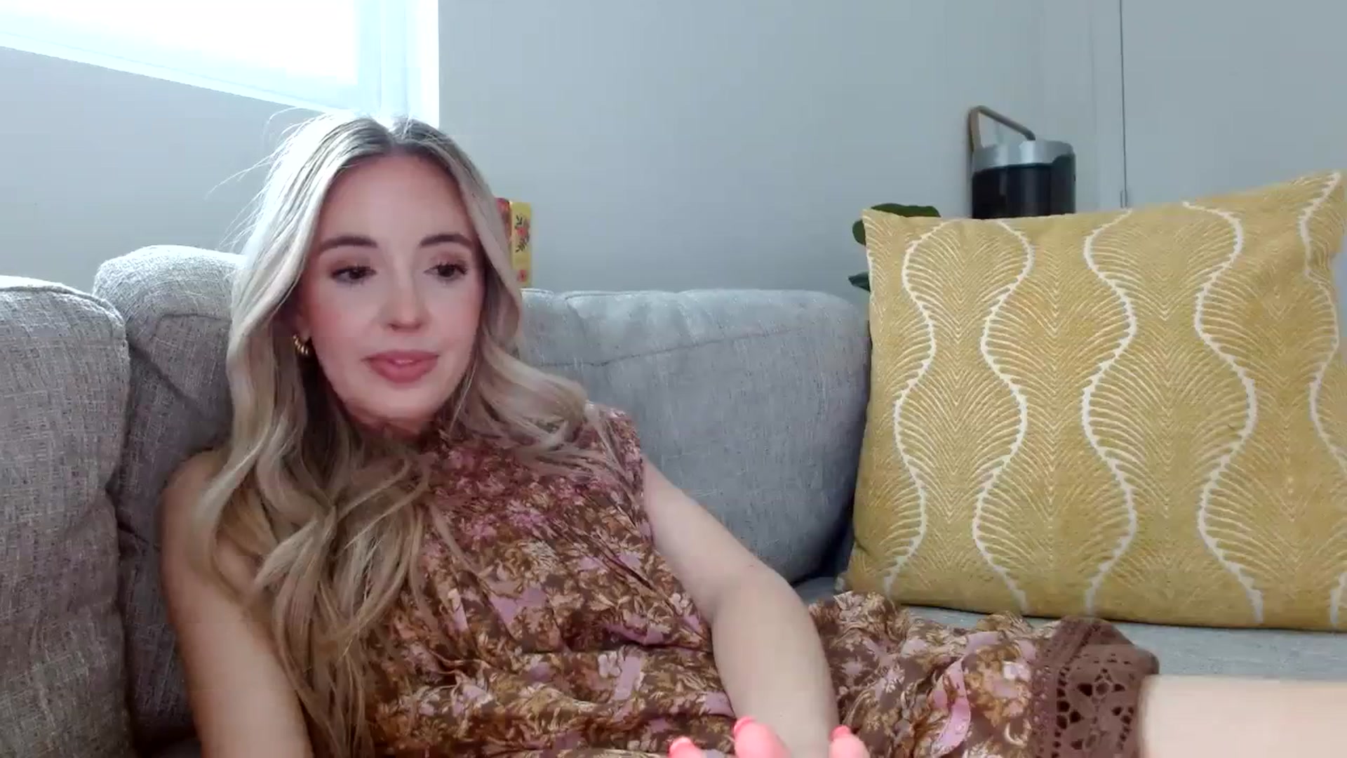 Gallery image thumbnail from Vegansoda's myfreecams stream on, 03/28/2024, 21:58 image 11 of 20