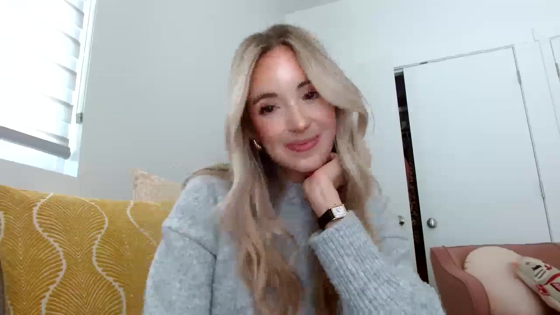 Gallery image thumbnail from Vegansoda's myfreecams stream on, 04/01/2024, 20:27 image 15 of 20