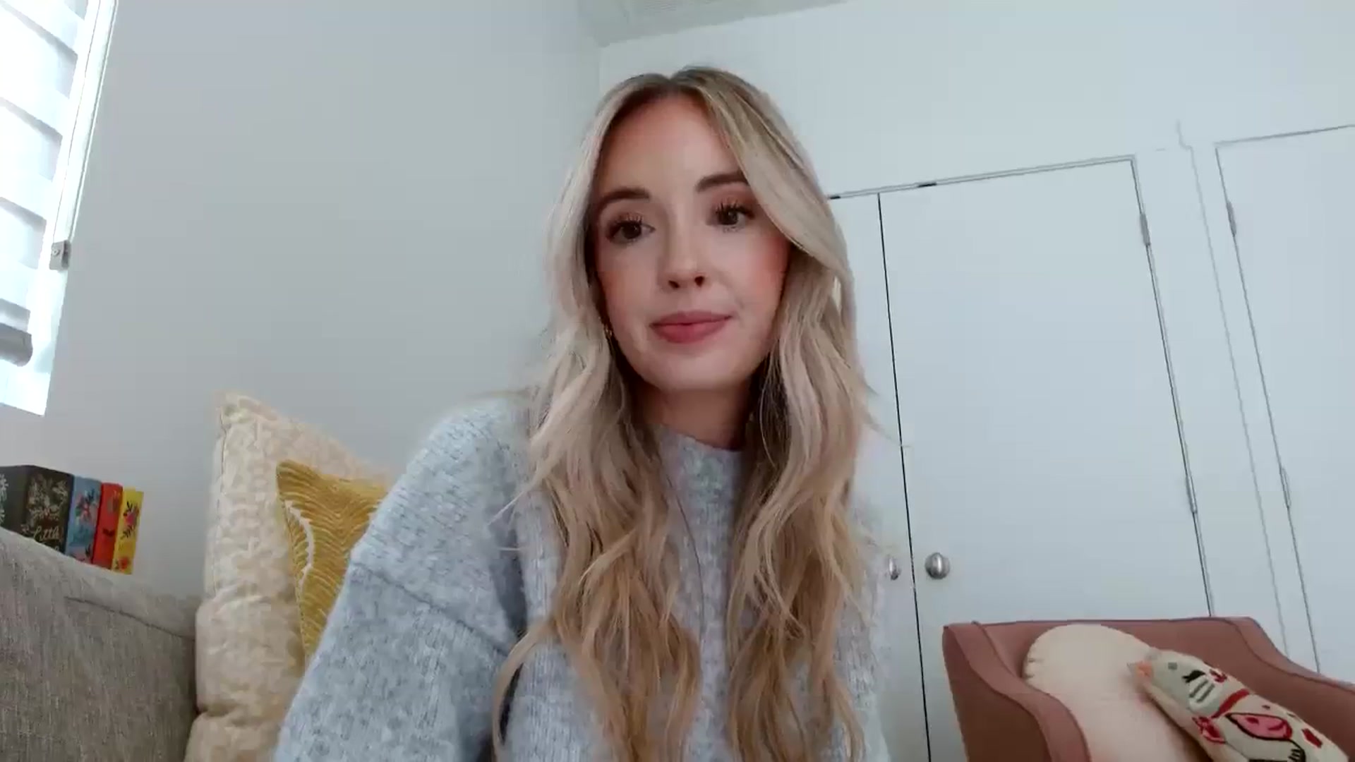 Gallery image thumbnail from Vegansoda's myfreecams stream on, 04/01/2024, 20:27 image 2 of 20