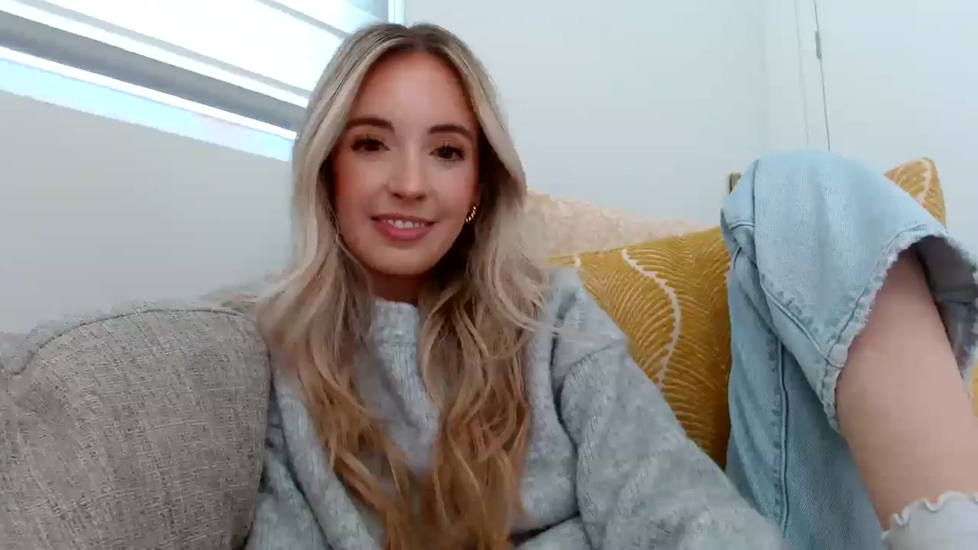 Gallery image thumbnail from Vegansoda's myfreecams stream on, 04/01/2024, 21:21 image 8 of 20