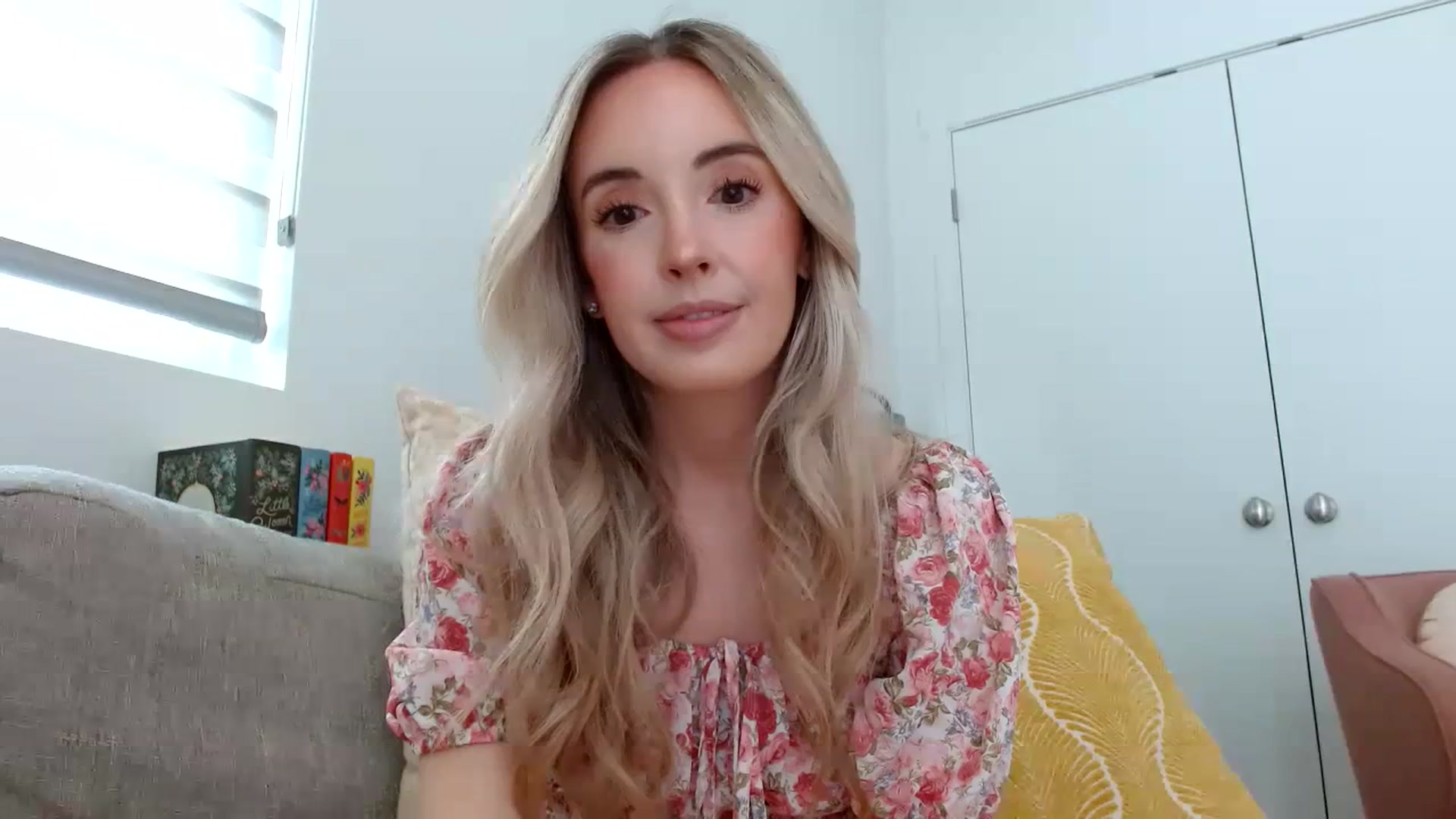 Gallery image thumbnail from Vegansoda's myfreecams stream on, 04/04/2024, 21:26 image 19 of 20