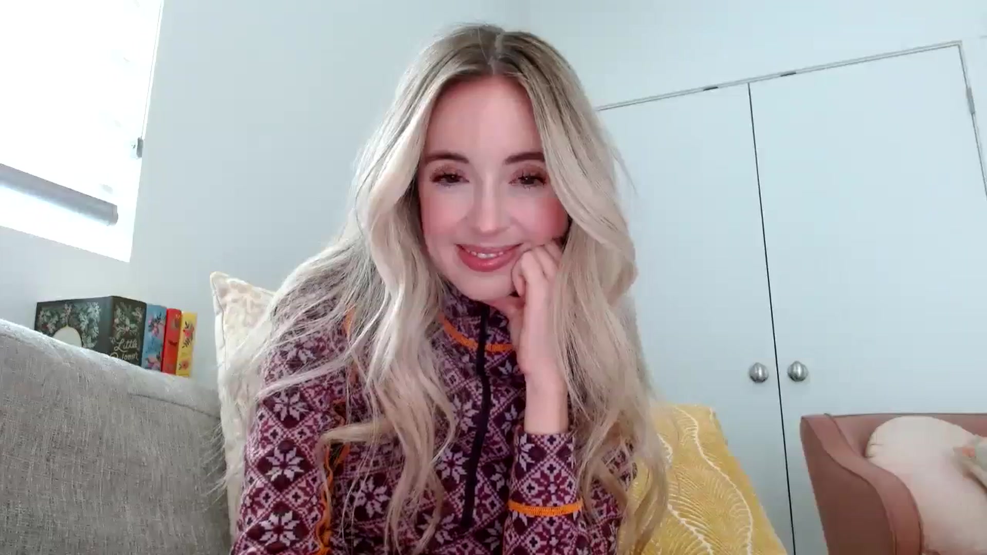 Gallery image thumbnail from Vegansoda's myfreecams stream on, 04/05/2024, 23:23 image 12 of 20
