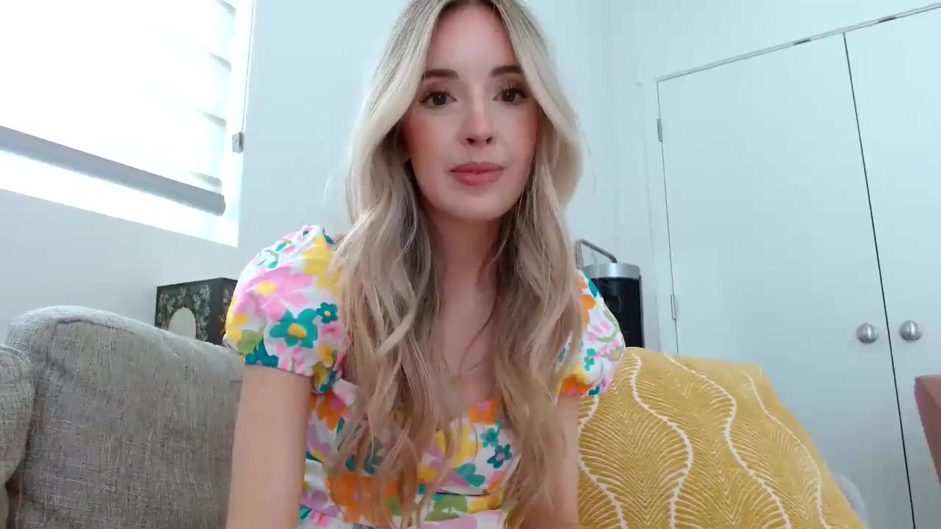 Gallery image thumbnail from Vegansoda's myfreecams stream on, 04/06/2024, 20:32 image 9 of 20