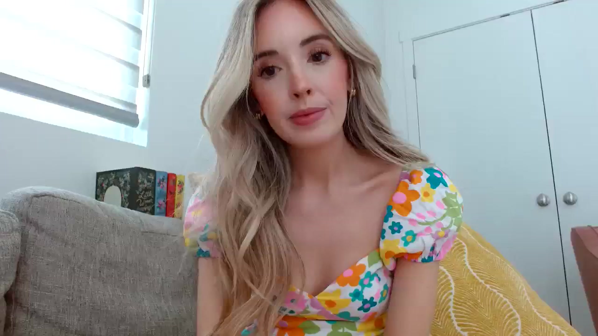Gallery image thumbnail from Vegansoda's myfreecams stream on, 04/06/2024, 20:32 image 20 of 20