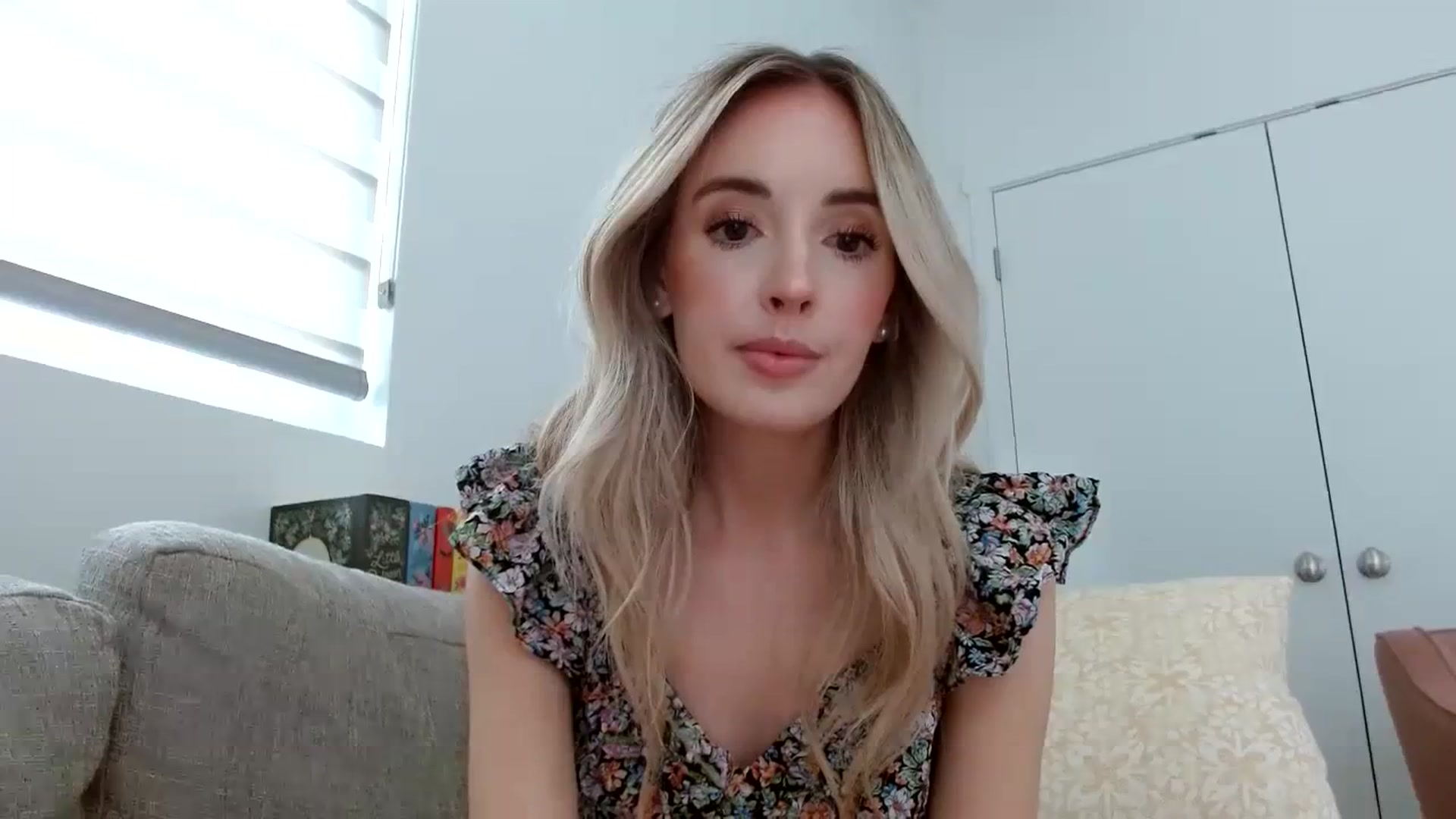 Gallery image thumbnail from Vegansoda's myfreecams stream on, 04/07/2024, 22:23 image 18 of 20