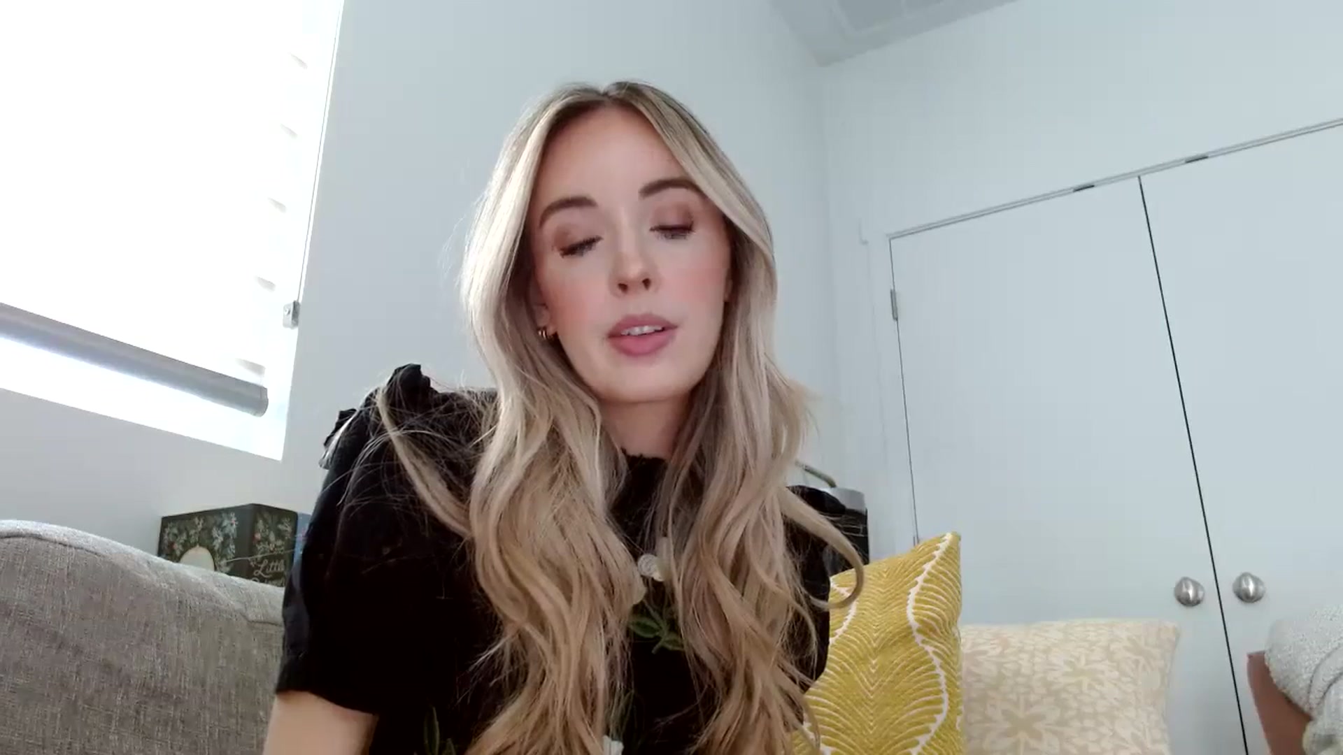 Gallery image thumbnail from Vegansoda's myfreecams stream on, 04/11/2024, 19:29 image 5 of 20