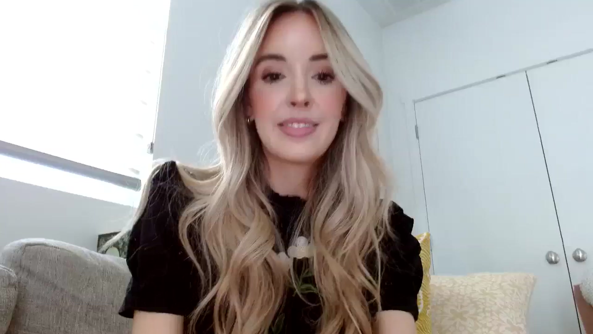 Gallery image thumbnail from Vegansoda's myfreecams stream on, 04/11/2024, 19:29 image 11 of 20