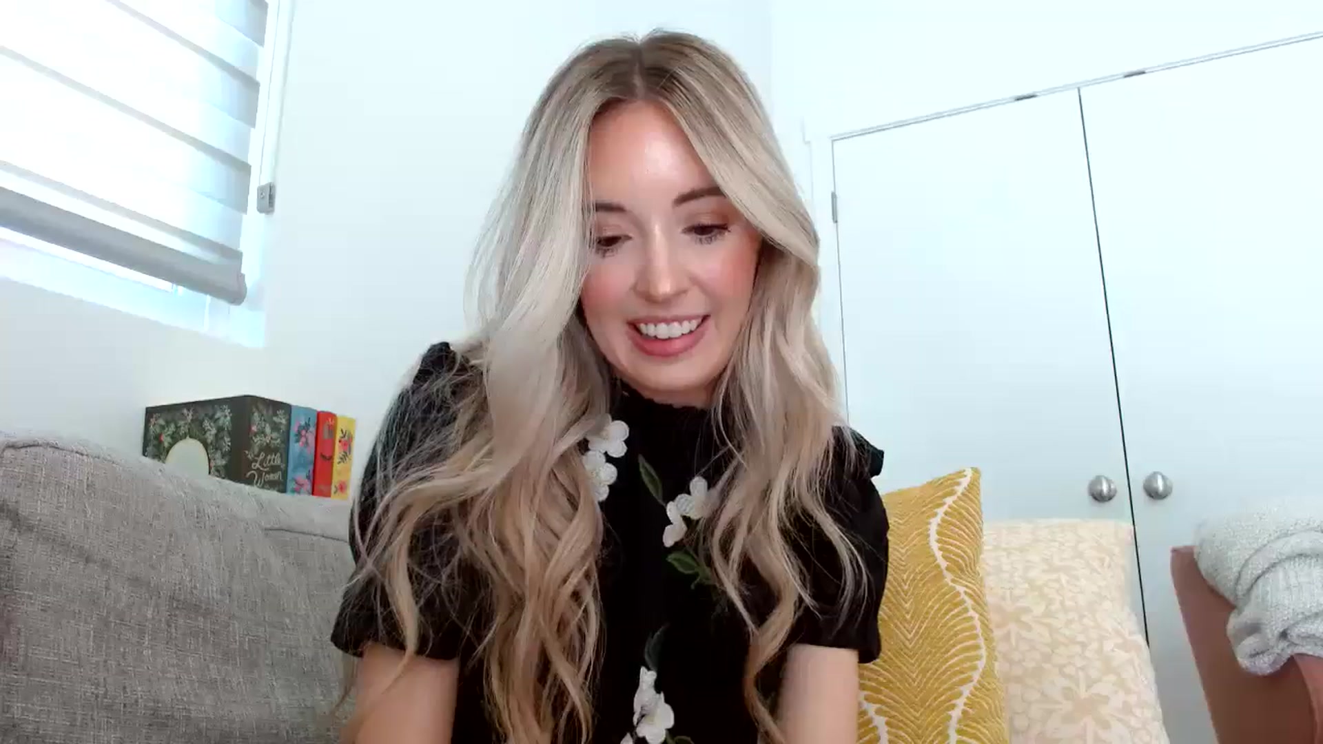 Gallery image thumbnail from Vegansoda's myfreecams stream on, 04/11/2024, 20:50 image 5 of 20