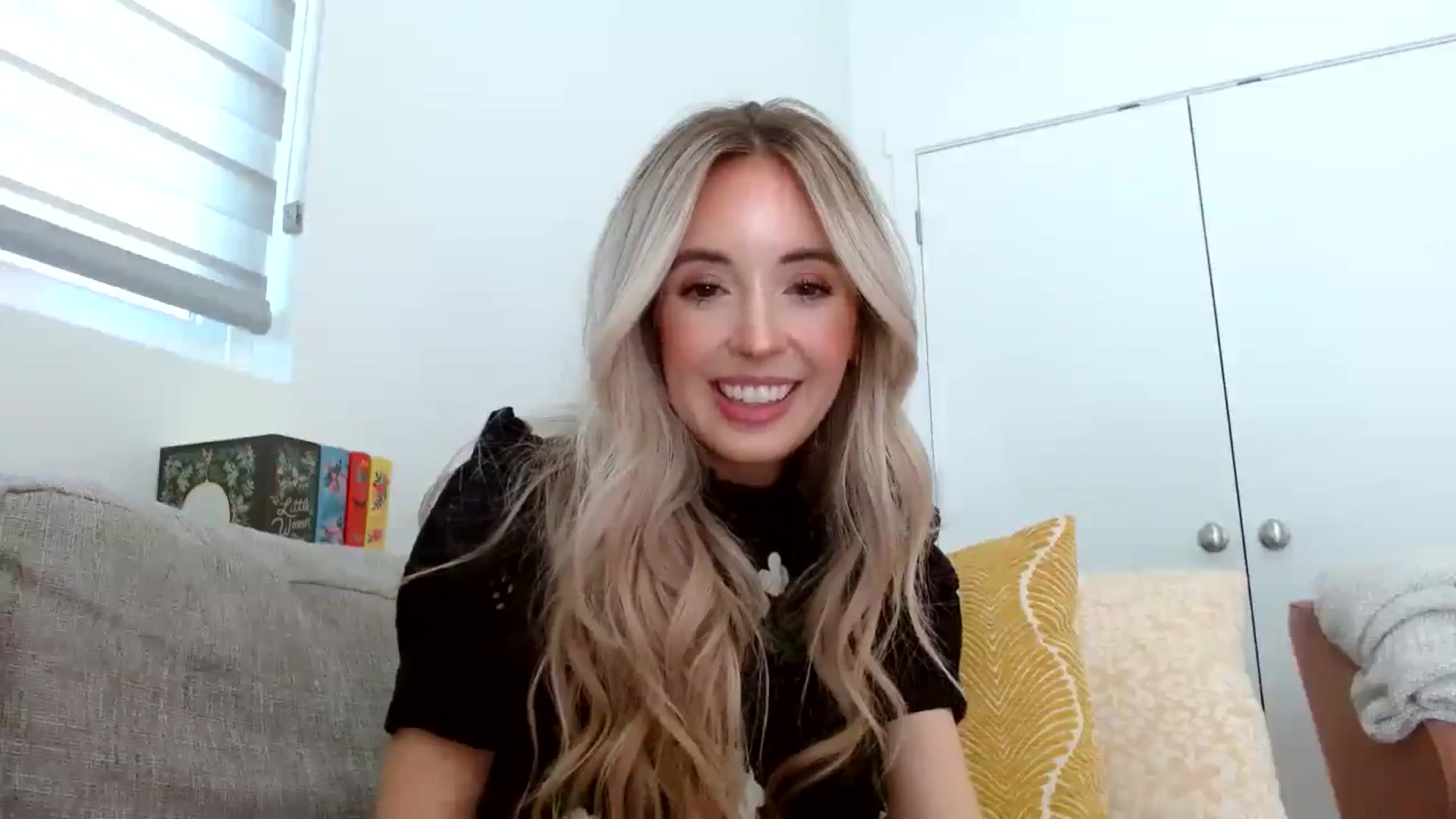 Gallery image thumbnail from Vegansoda's myfreecams stream on, 04/11/2024, 20:50 image 18 of 20