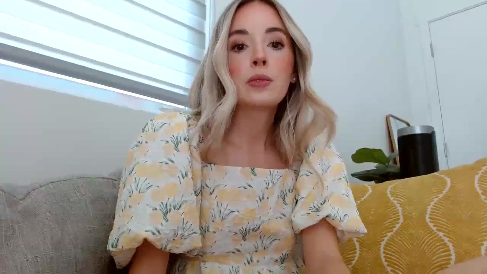 Gallery image thumbnail from Vegansoda's myfreecams stream on, 04/14/2024, 22:14 image 3 of 20