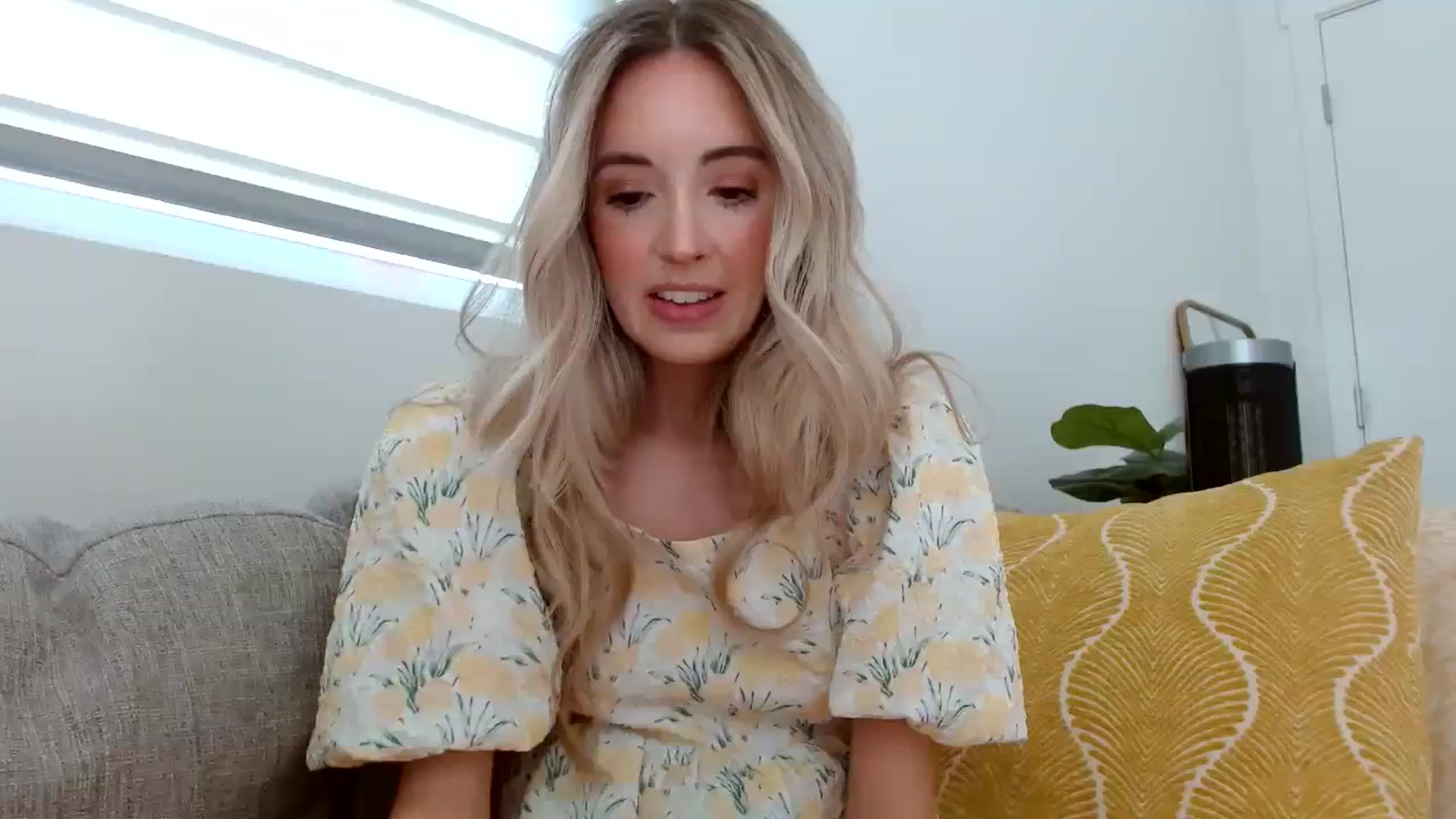 Gallery image thumbnail from Vegansoda's myfreecams stream on, 04/14/2024, 22:14 image 19 of 20