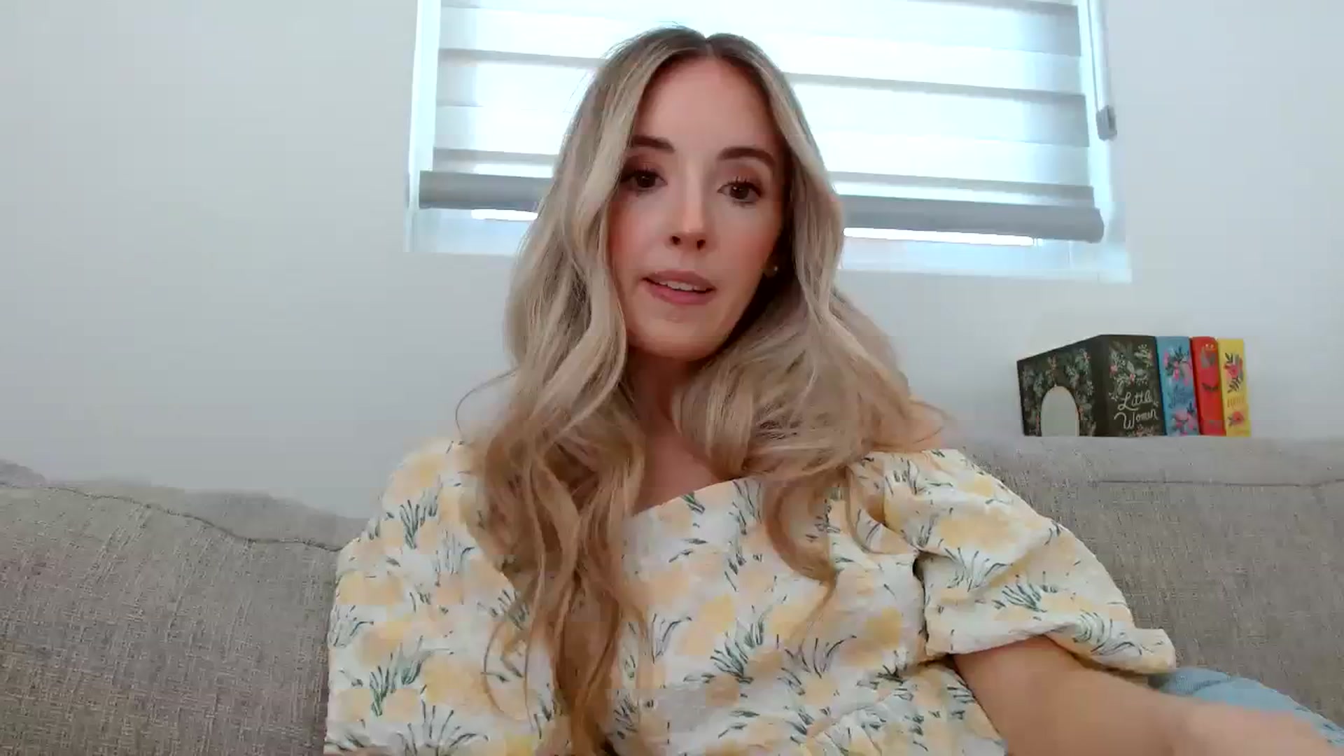 Gallery image thumbnail from Vegansoda's myfreecams stream on, 04/14/2024, 22:14 image 12 of 20