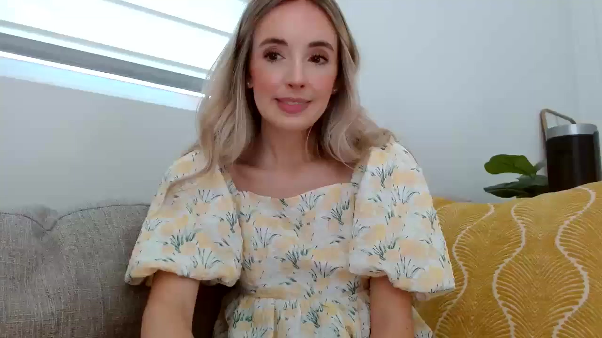 Gallery image thumbnail from Vegansoda's myfreecams stream on, 04/14/2024, 22:14 image 17 of 20
