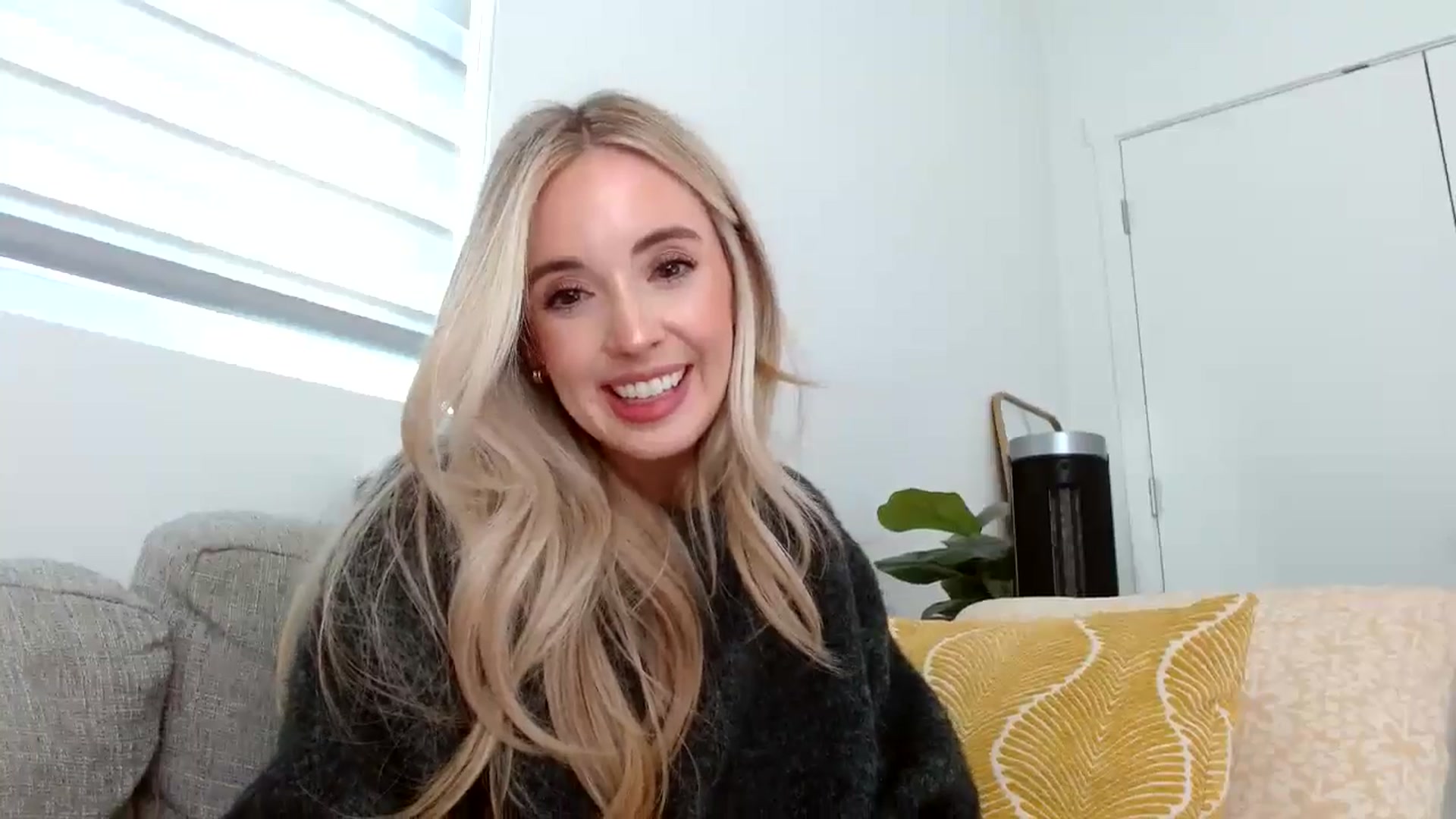 Gallery image thumbnail from Vegansoda's myfreecams stream on, 04/18/2024, 23:13 image 14 of 20
