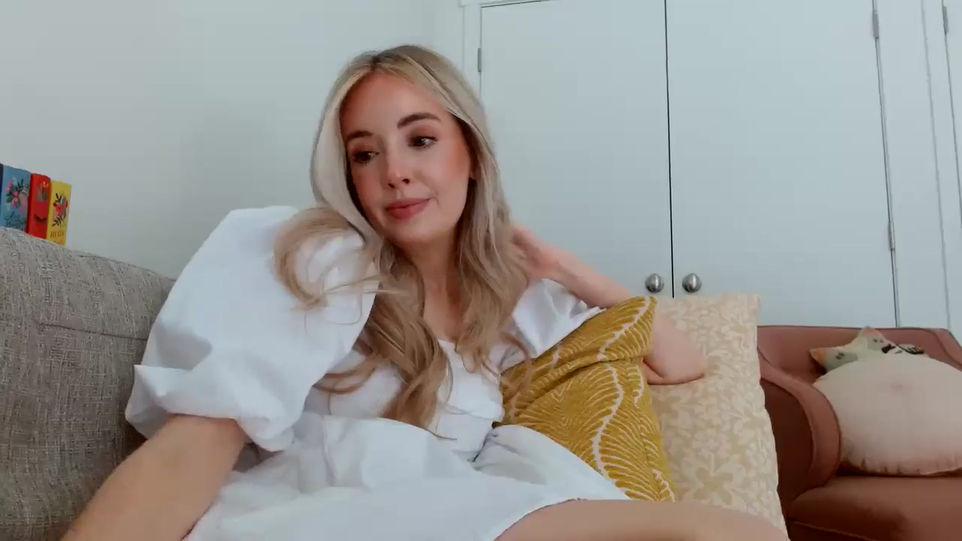 Gallery image thumbnail from Vegansoda's myfreecams stream on, 04/22/2024, 22:22 image 14 of 20