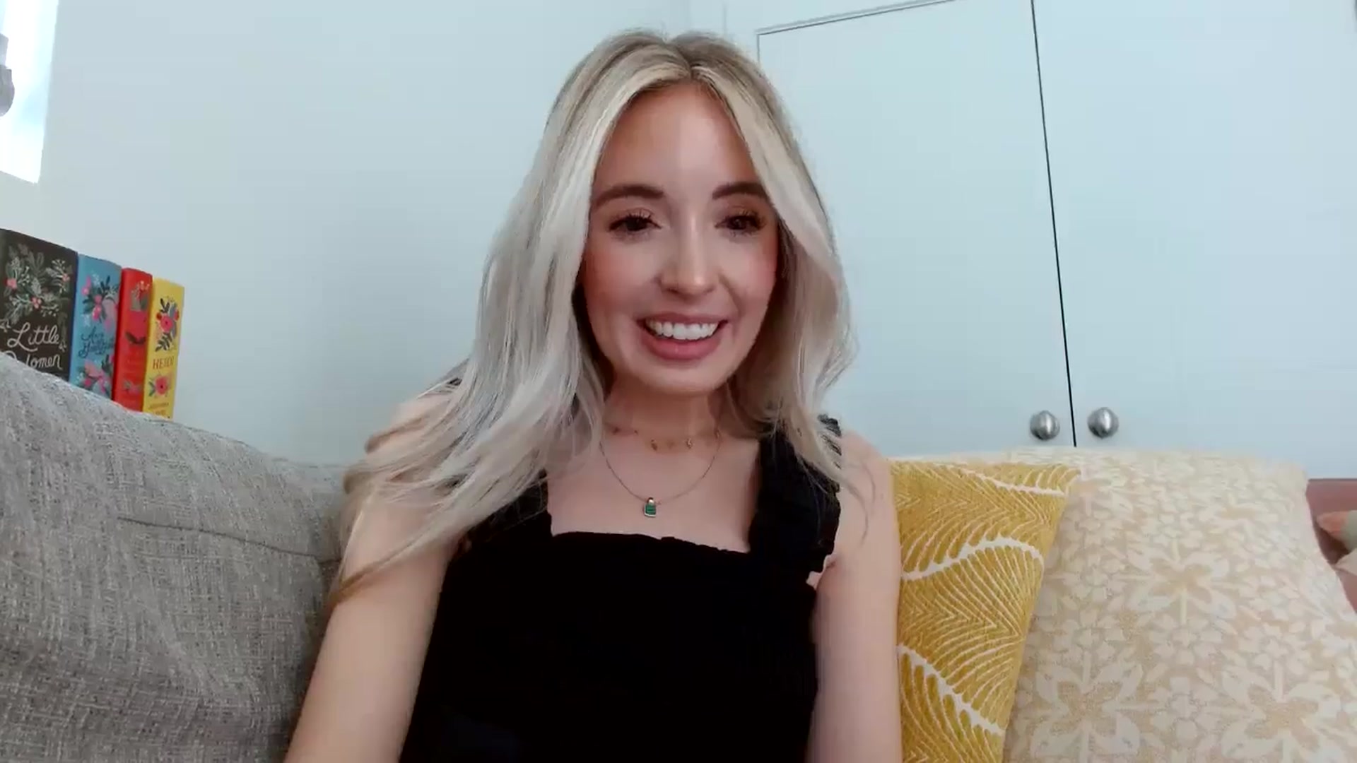 Gallery image thumbnail from Vegansoda's myfreecams stream on, 04/25/2024, 21:50 image 12 of 20