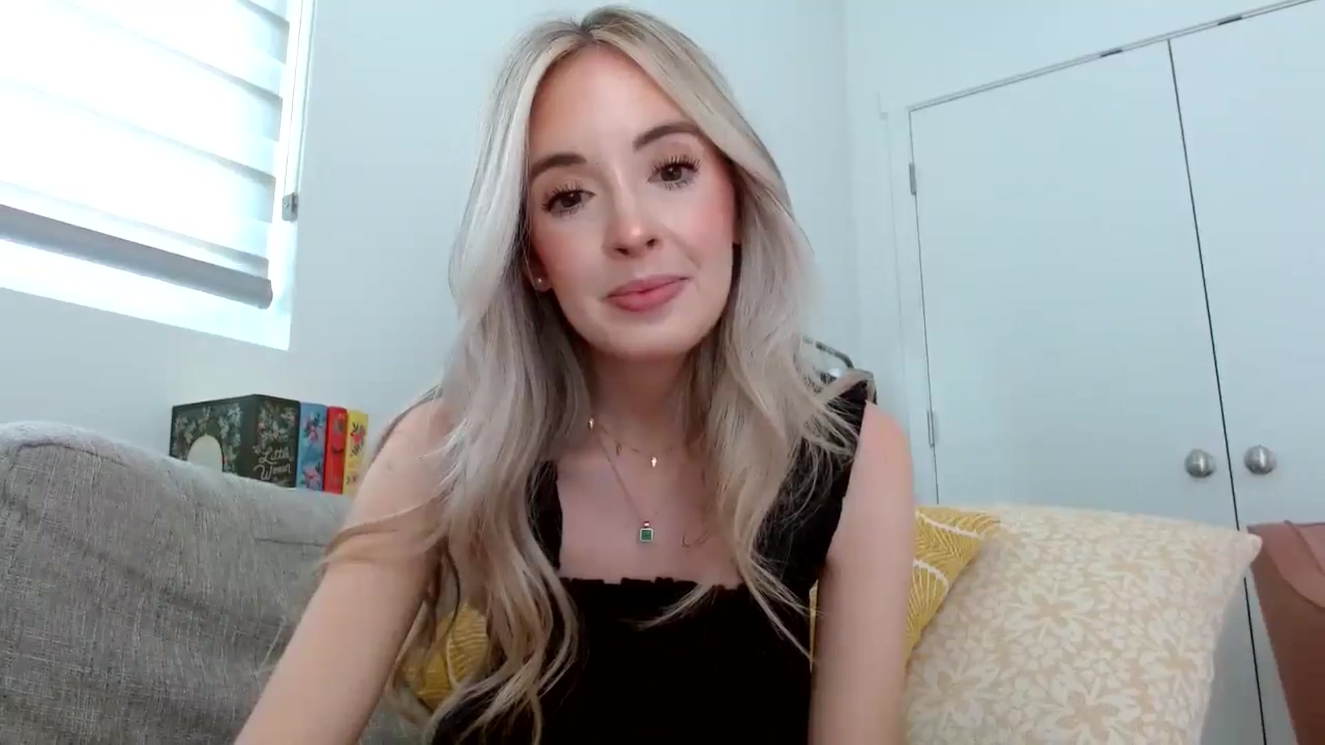 Gallery image thumbnail from Vegansoda's myfreecams stream on, 04/25/2024, 21:50 image 16 of 20
