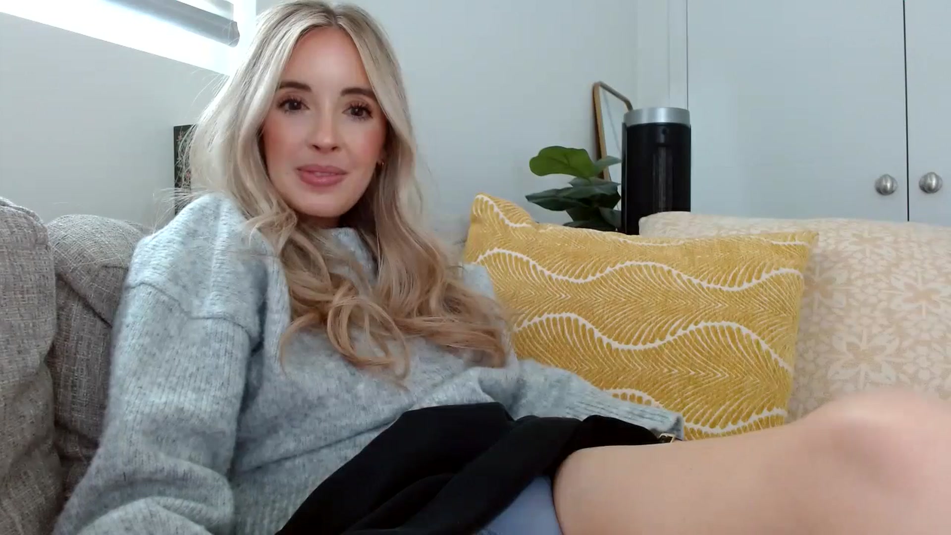 Gallery image thumbnail from Vegansoda's myfreecams stream on, 04/27/2024, 21:51 image 6 of 20