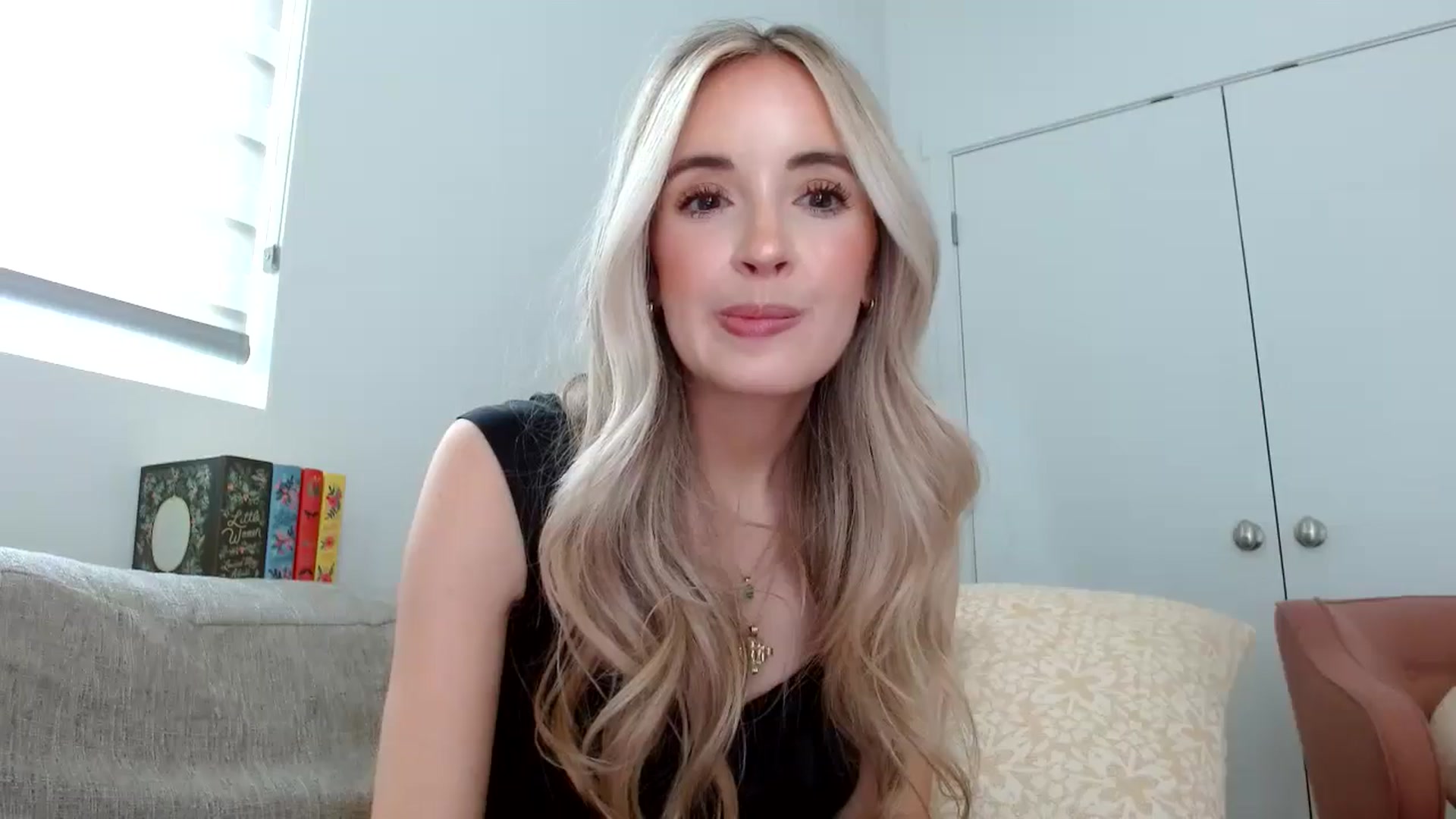 Gallery image thumbnail from Vegansoda's myfreecams stream on, 04/27/2024, 23:01 image 16 of 20