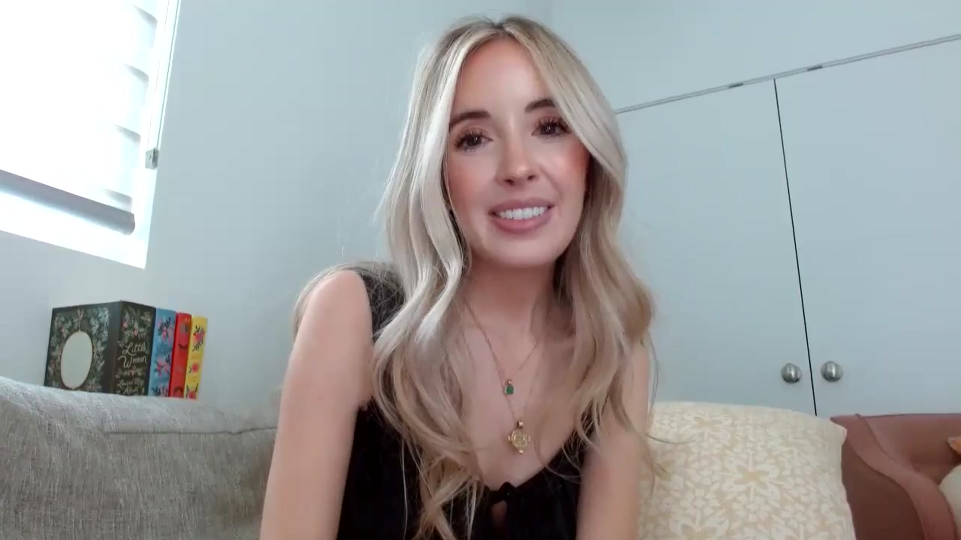 Gallery image thumbnail from Vegansoda's myfreecams stream on, 04/27/2024, 23:01 image 7 of 20