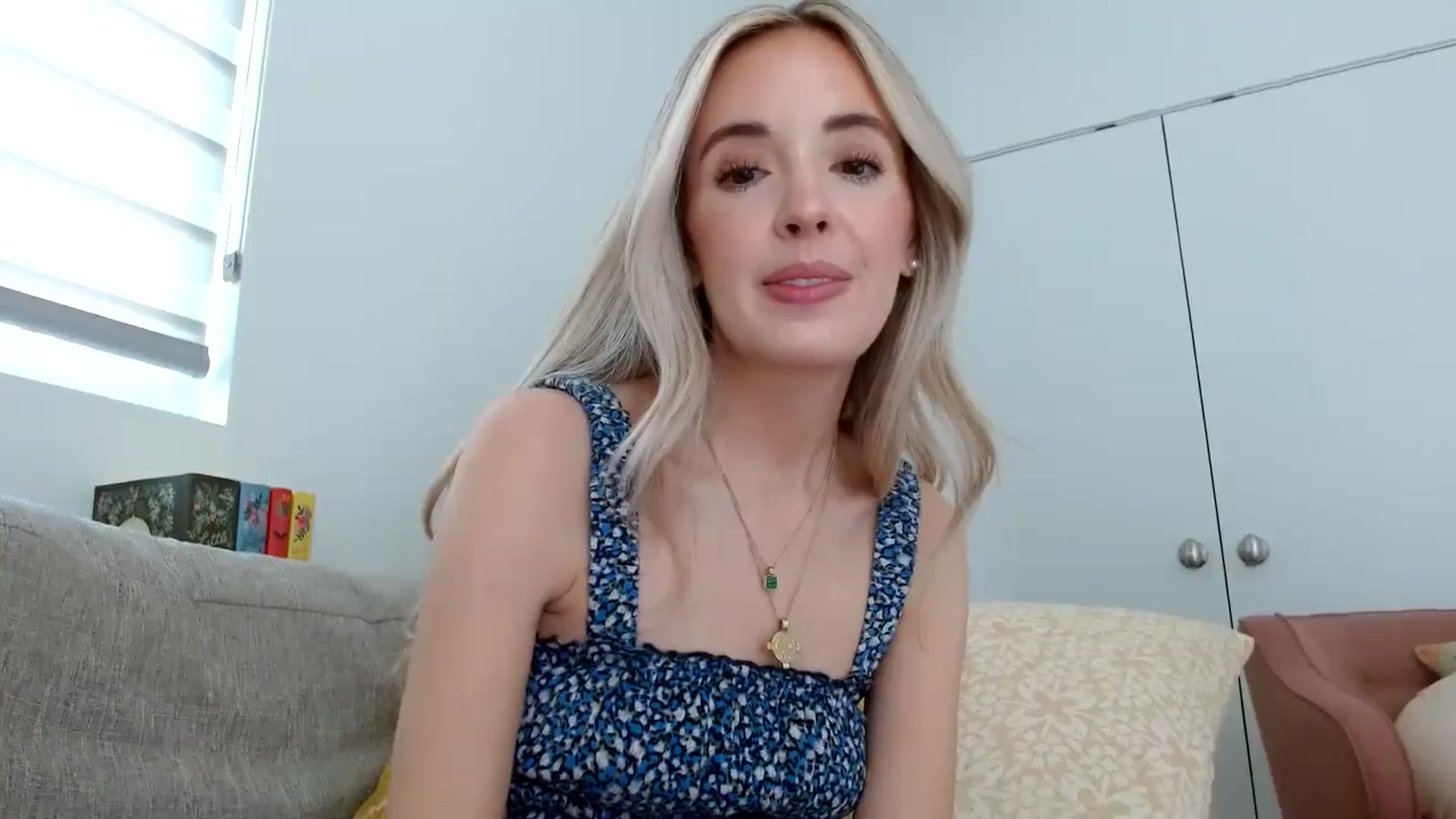 Gallery image thumbnail from Vegansoda's myfreecams stream on, 04/28/2024, 22:03 image 14 of 20