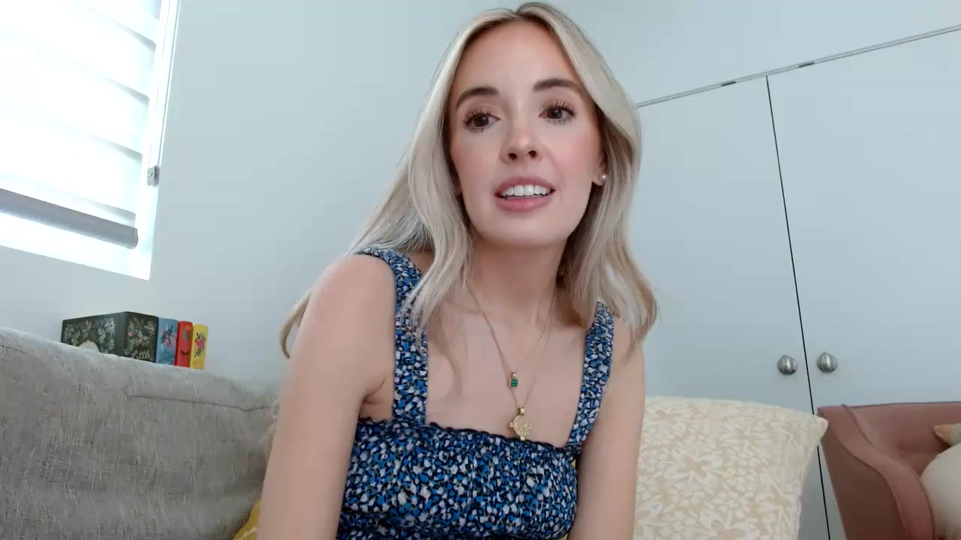 Gallery image thumbnail from Vegansoda's myfreecams stream on, 04/28/2024, 22:03 image 13 of 20