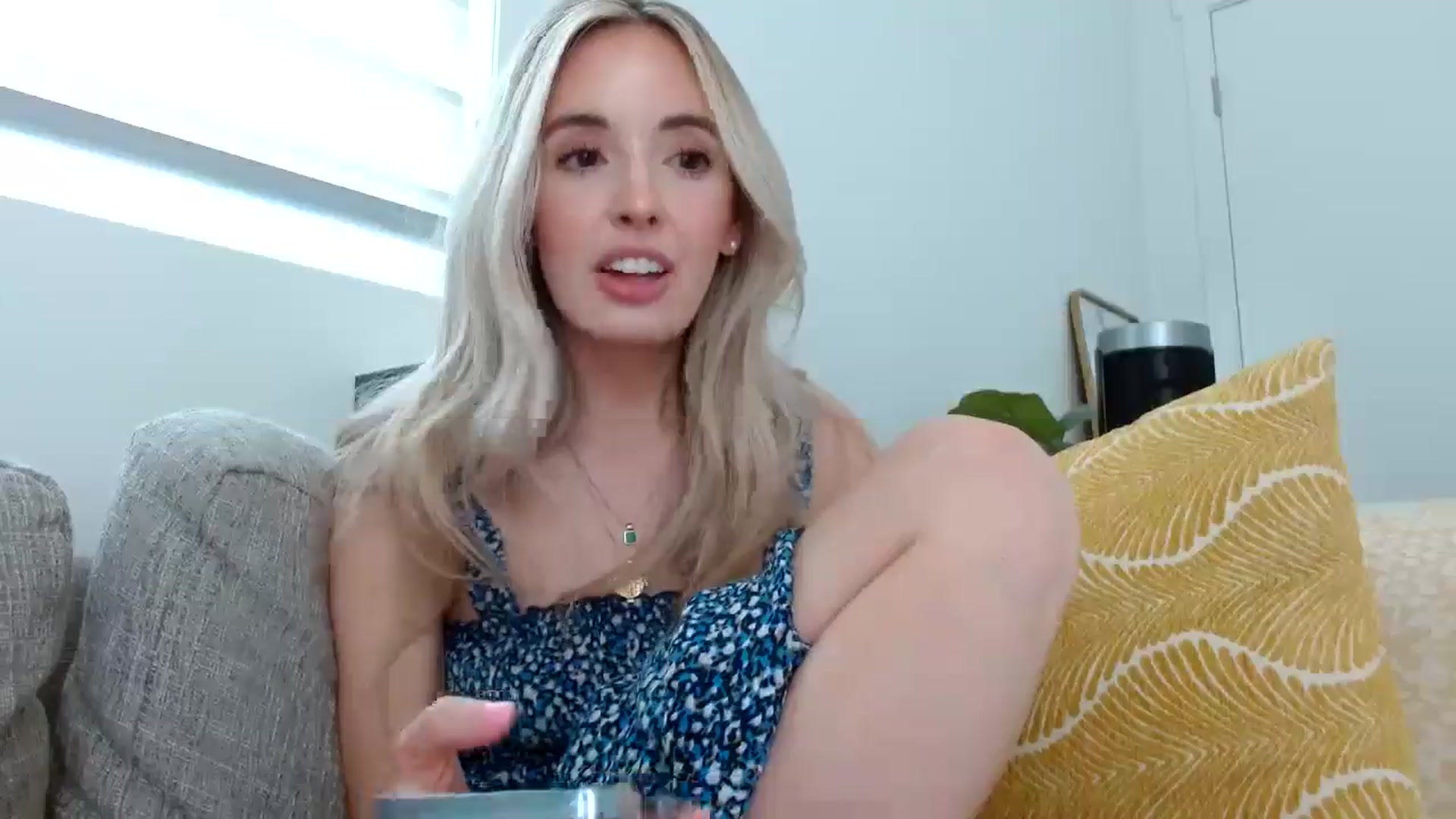 Gallery image thumbnail from Vegansoda's myfreecams stream on, 04/28/2024, 23:04 image 19 of 20