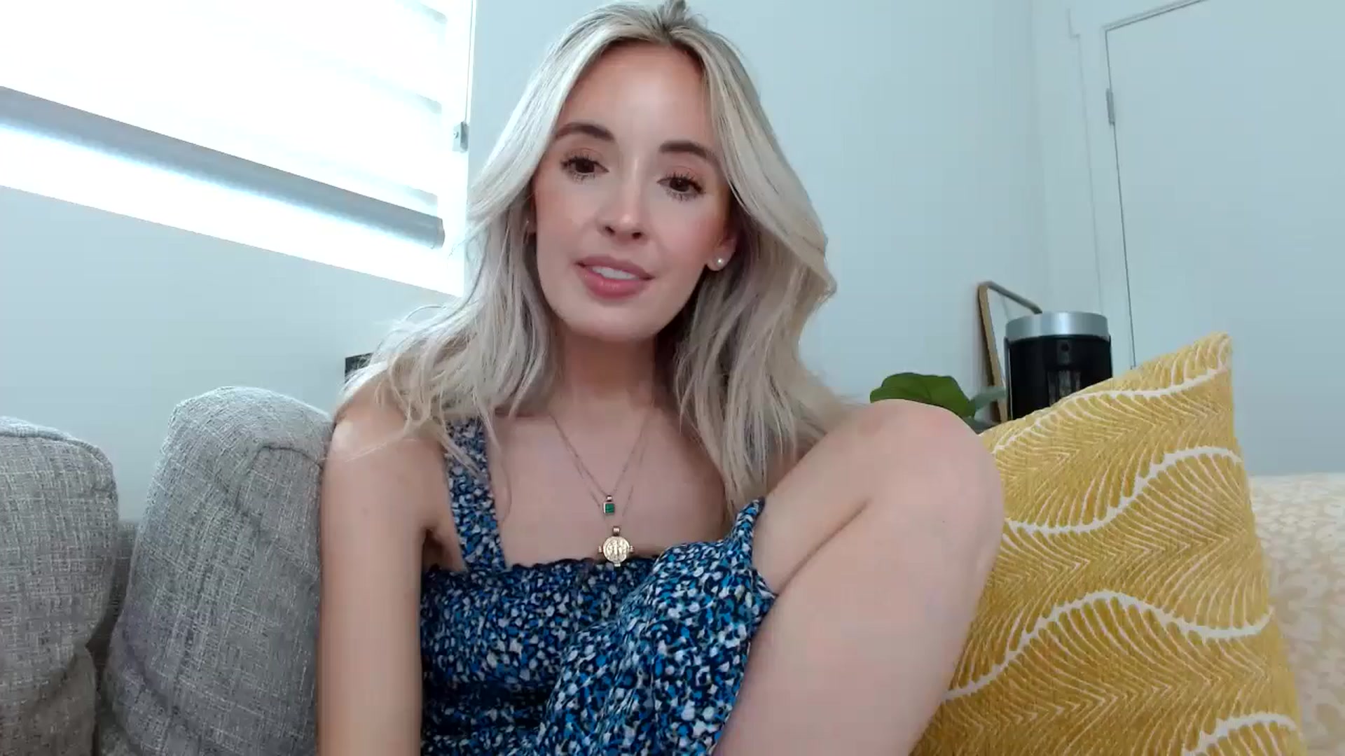 Gallery image thumbnail from Vegansoda's myfreecams stream on, 04/28/2024, 23:04 image 17 of 20