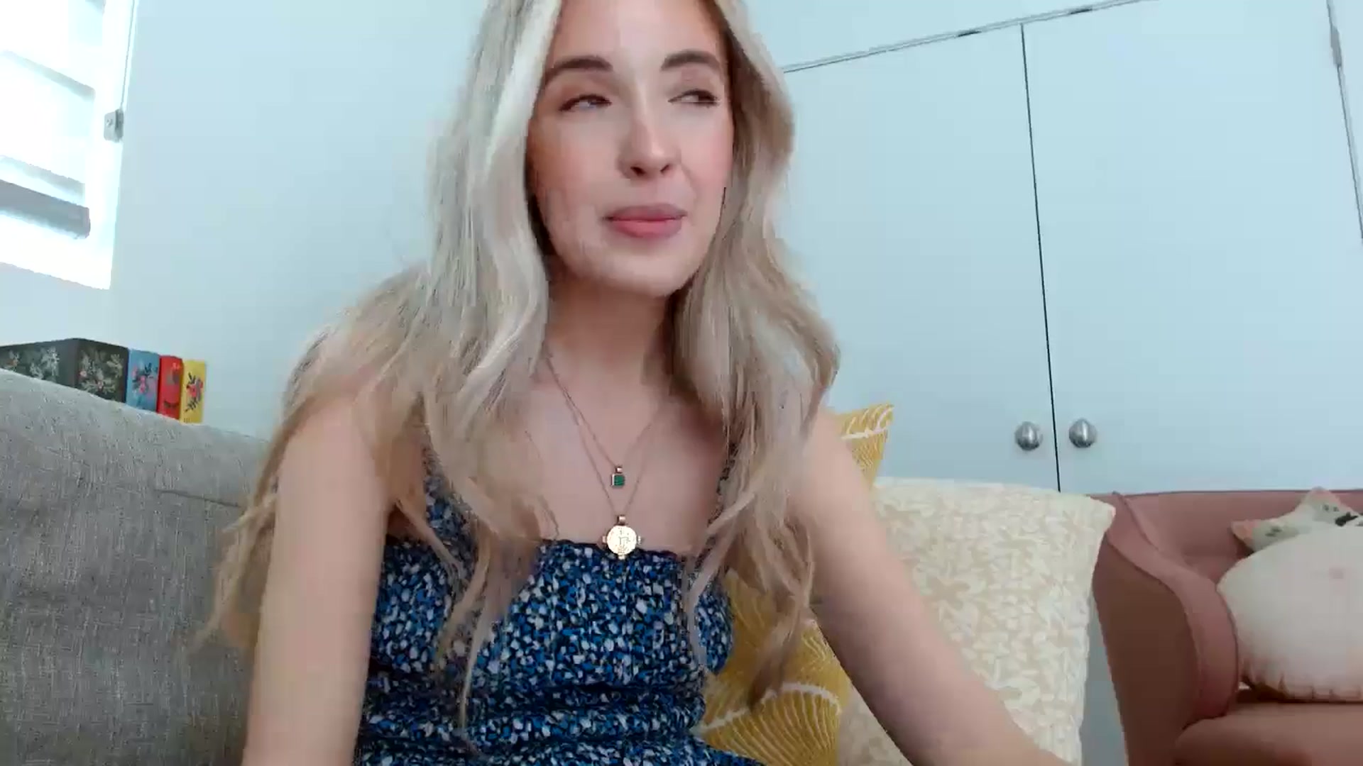 Gallery image thumbnail from Vegansoda's myfreecams stream on, 04/28/2024, 23:04 image 8 of 20