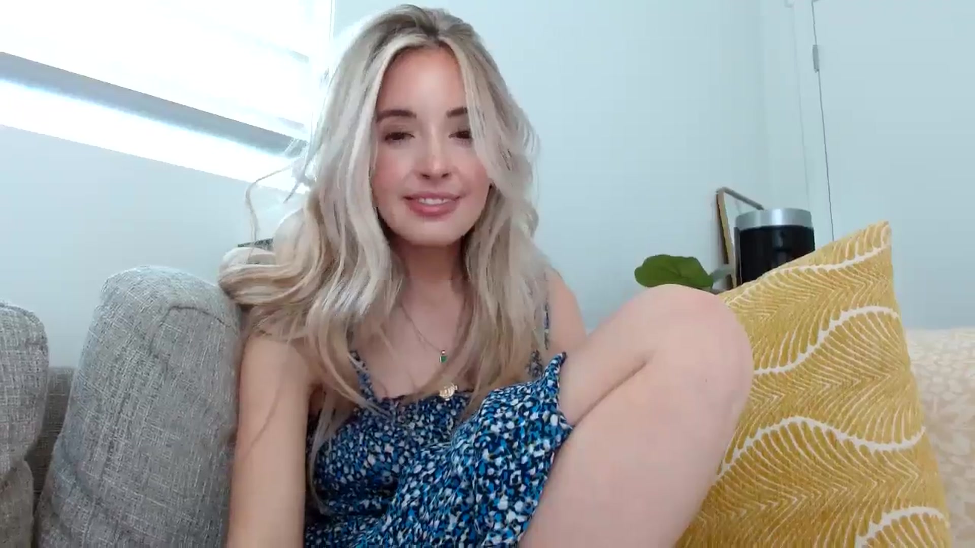 Gallery image thumbnail from Vegansoda's myfreecams stream on, 04/28/2024, 23:04 image 20 of 20