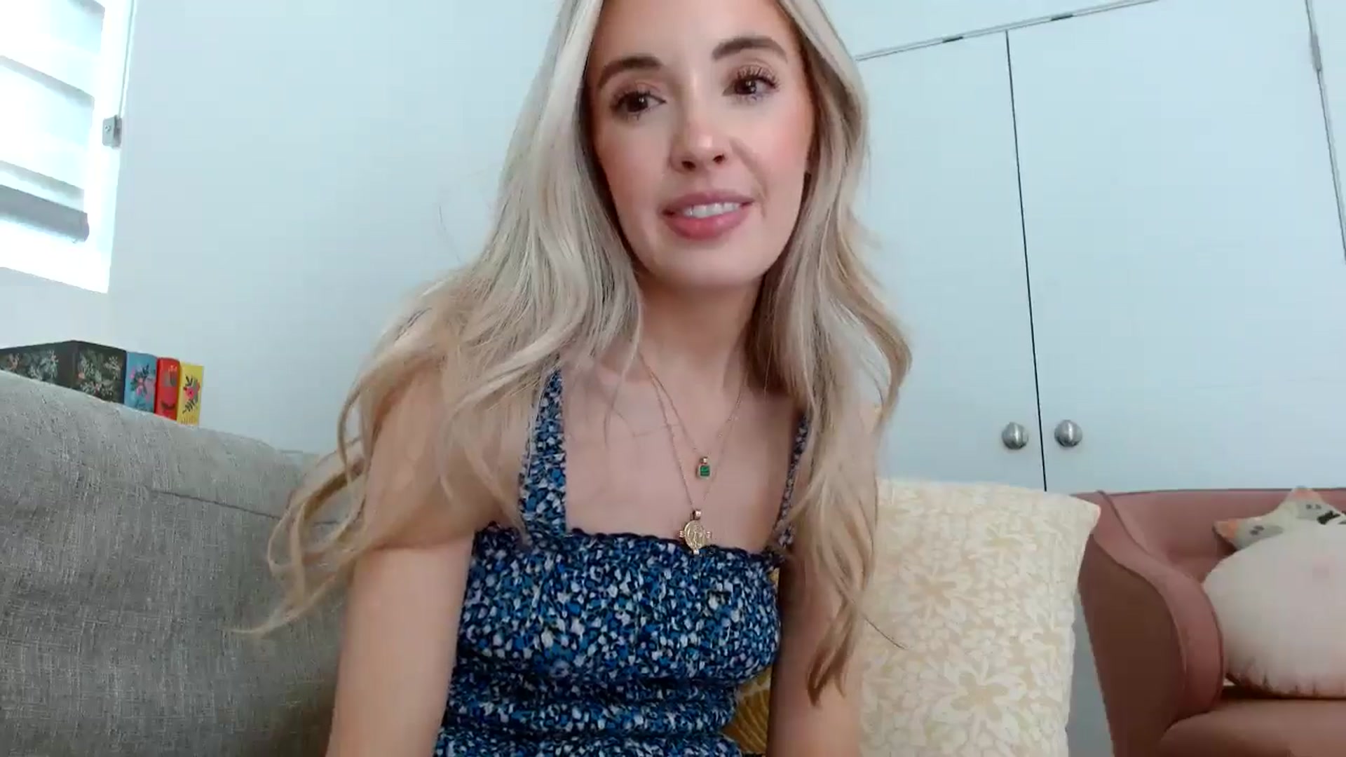 Gallery image thumbnail from Vegansoda's myfreecams stream on, 04/28/2024, 23:04 image 5 of 20