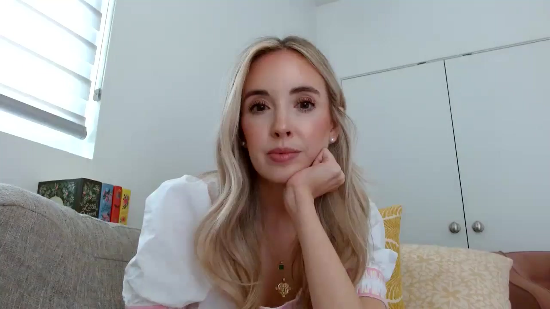Gallery image thumbnail from Vegansoda's myfreecams stream on, 04/29/2024, 22:11 image 15 of 20