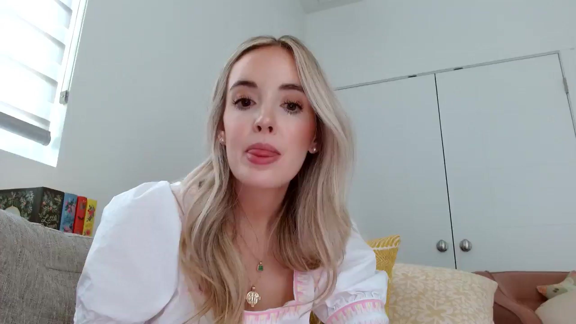 Gallery image thumbnail from Vegansoda's myfreecams stream on, 04/29/2024, 23:20 image 20 of 20