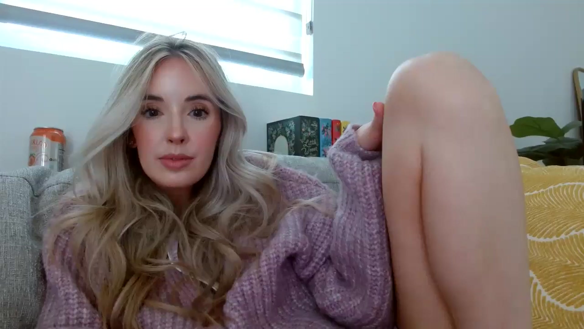 Gallery image thumbnail from Vegansoda's myfreecams stream on, 05/02/2024, 22:50 image 20 of 20