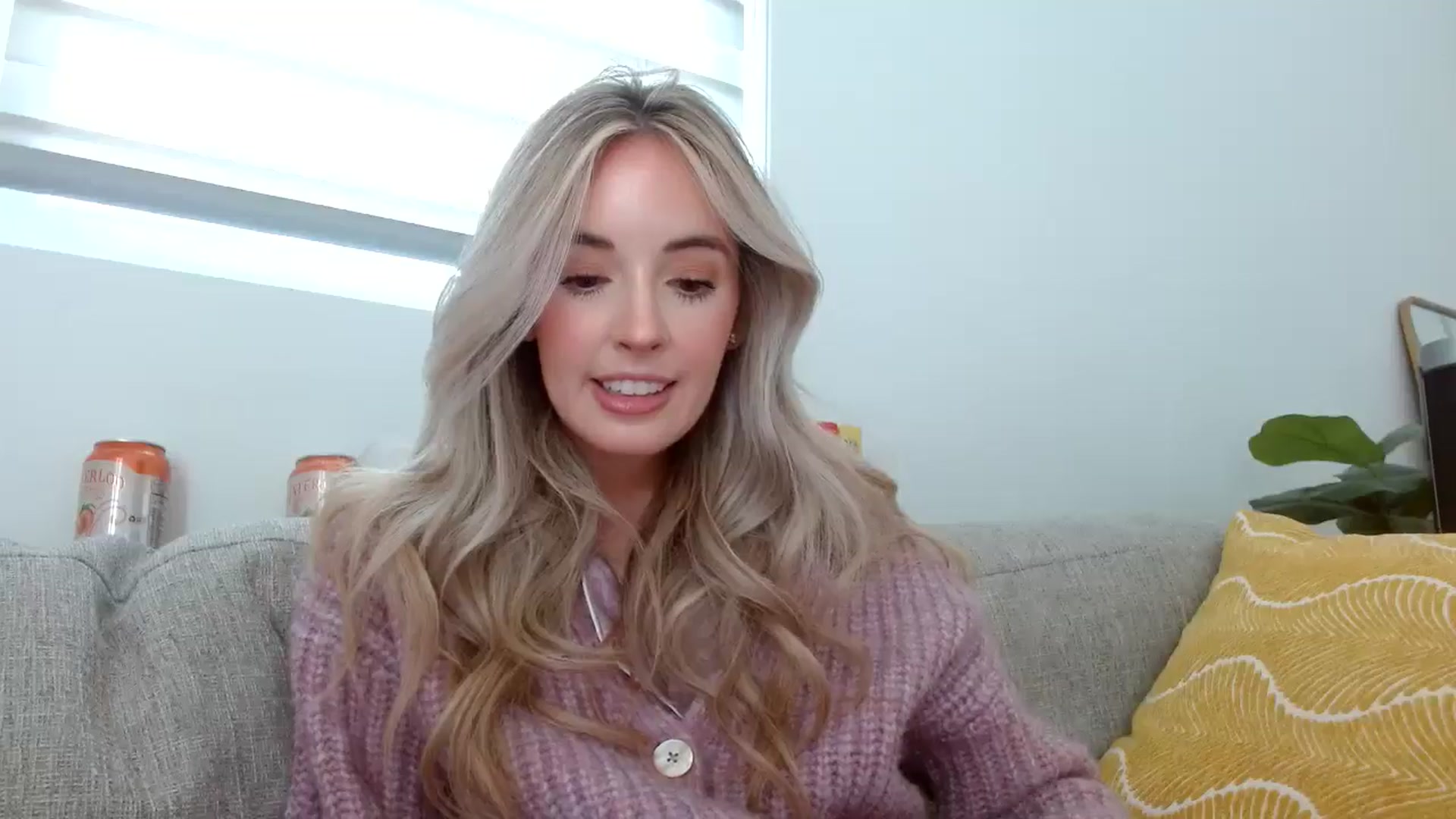 Gallery image thumbnail from Vegansoda's myfreecams stream on, 05/02/2024, 22:50 image 18 of 20