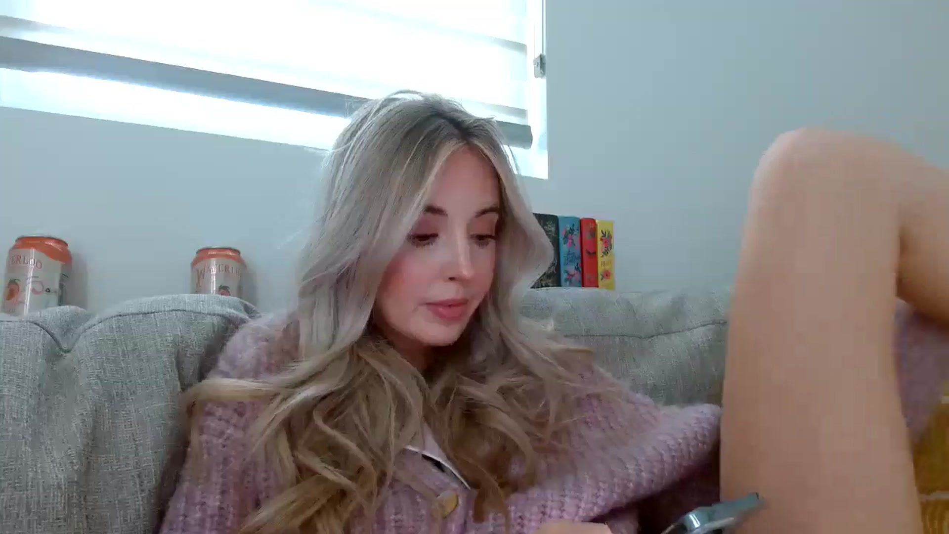 Gallery image thumbnail from Vegansoda's myfreecams stream on, 05/02/2024, 23:31 image 15 of 20